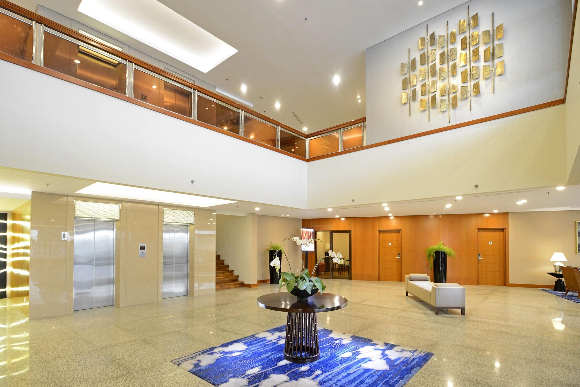 Vista Lobby Surya Hotel & Cottages Prigen