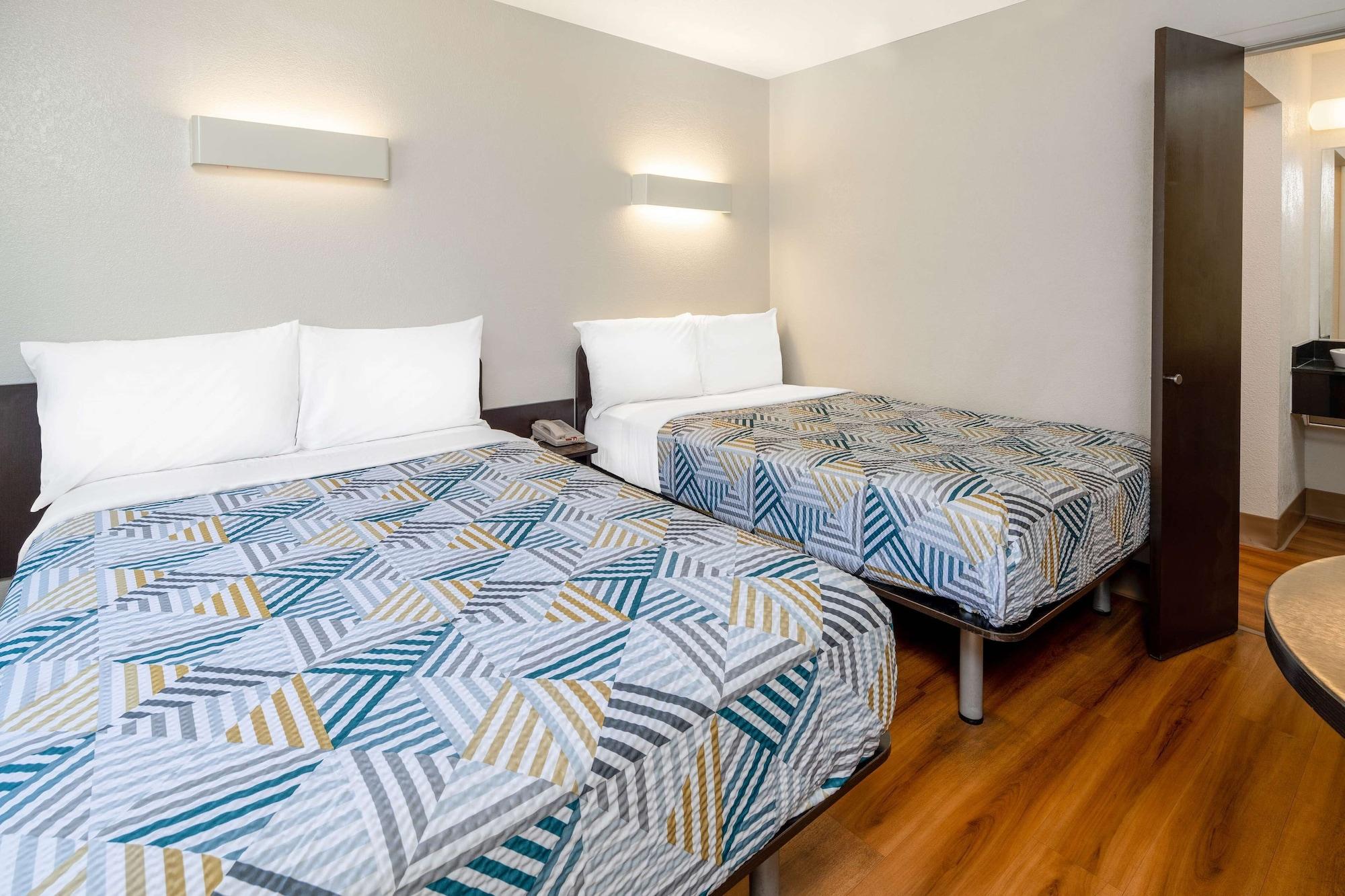 Habitación Motel 6 Santa Barbara, CA - State Street