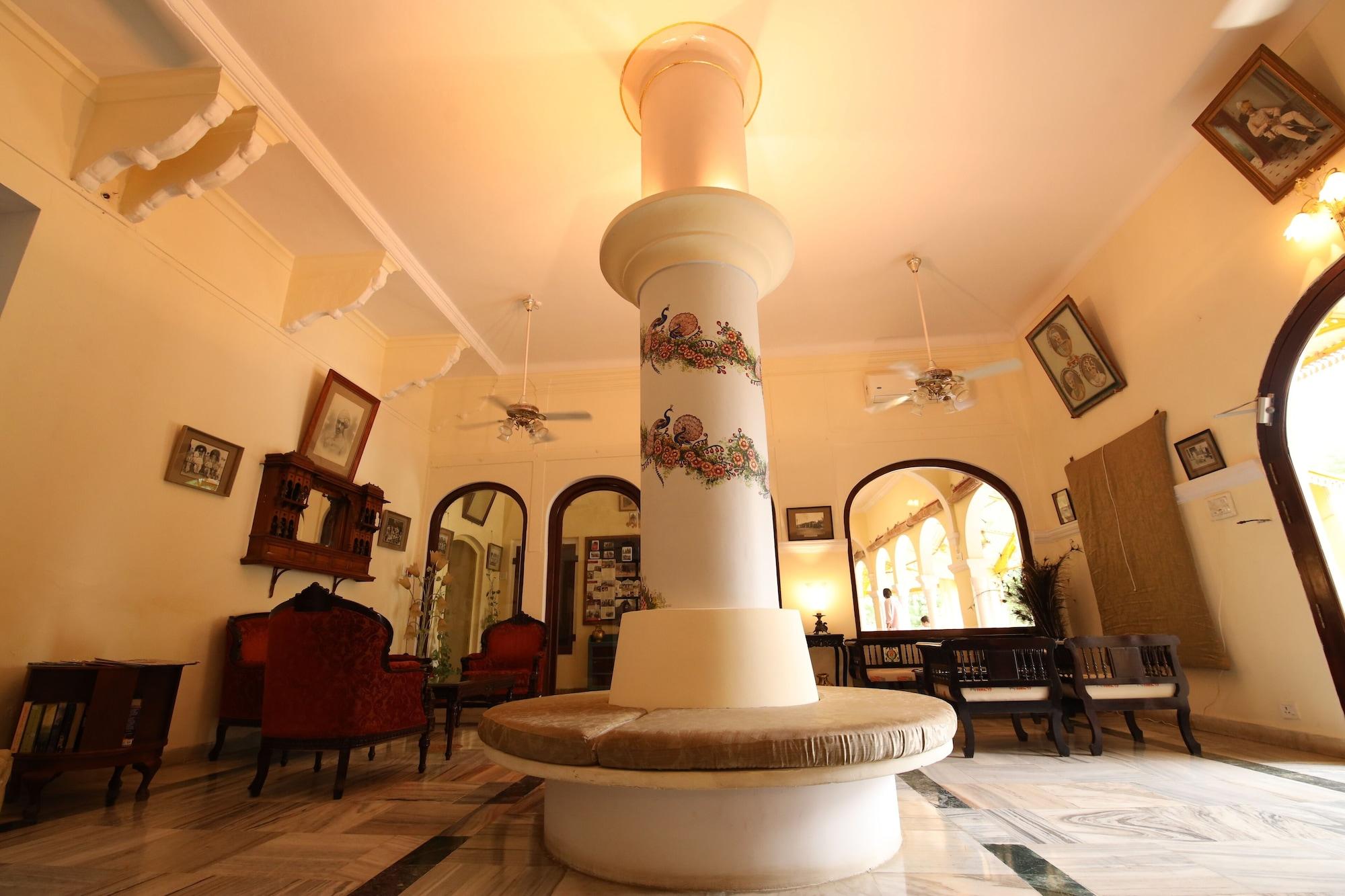 Vista Lobby Roop Niwas Kothi