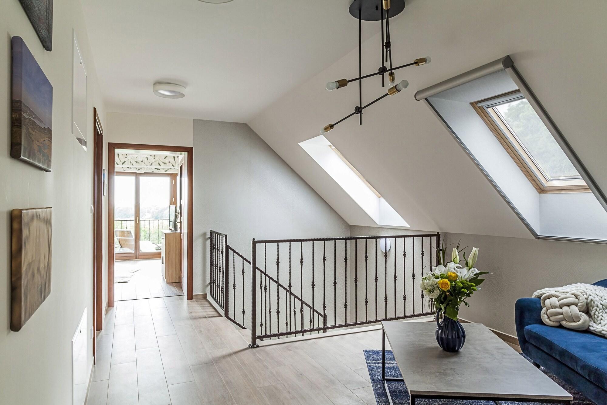 Varios Pilger Apartments