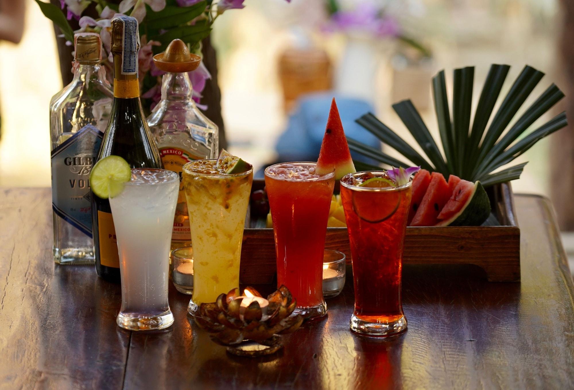 Bar/Salón Chai Lai Mountain