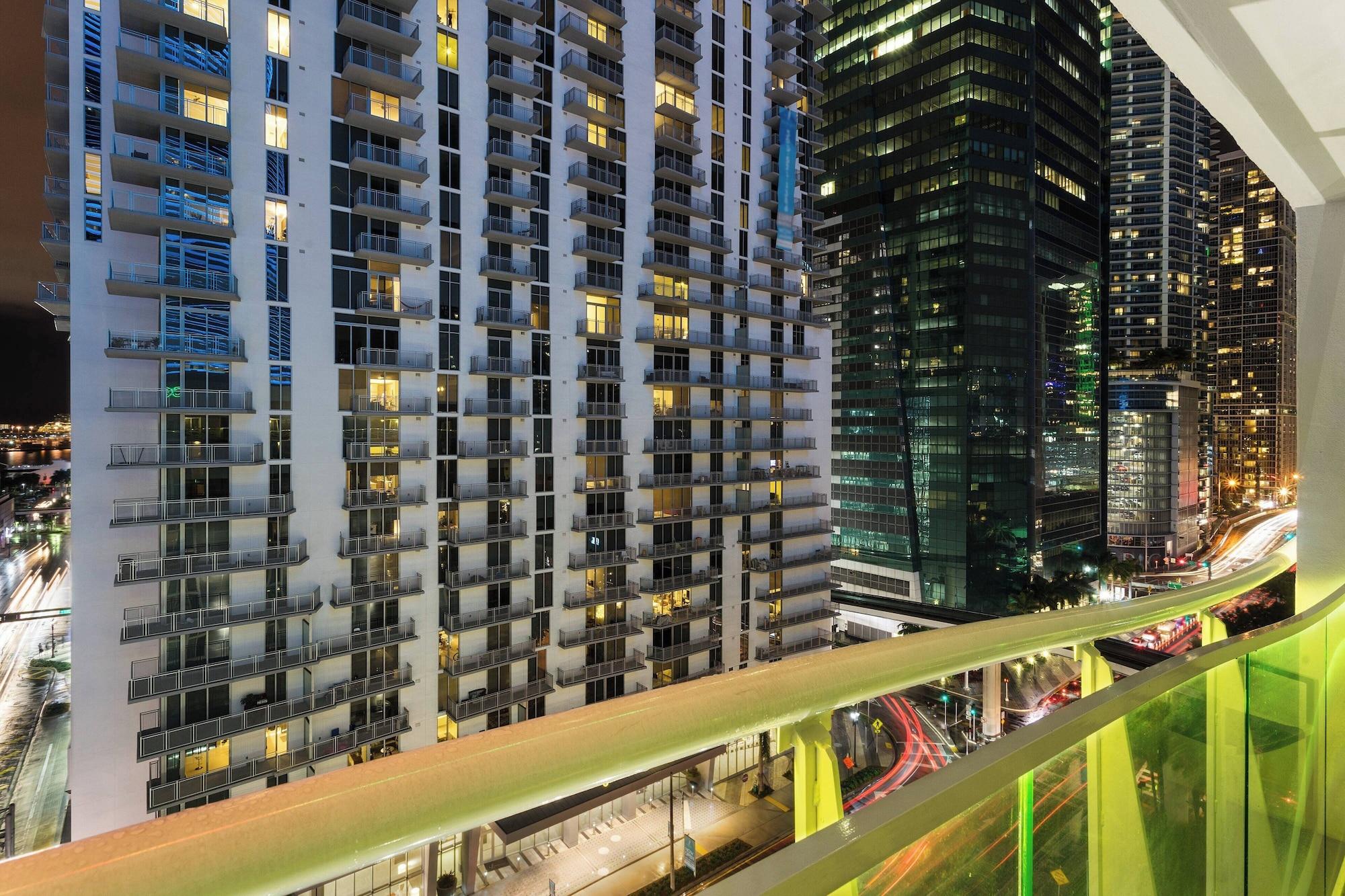 Habitación Courtyard by Marriott Miami Downtown