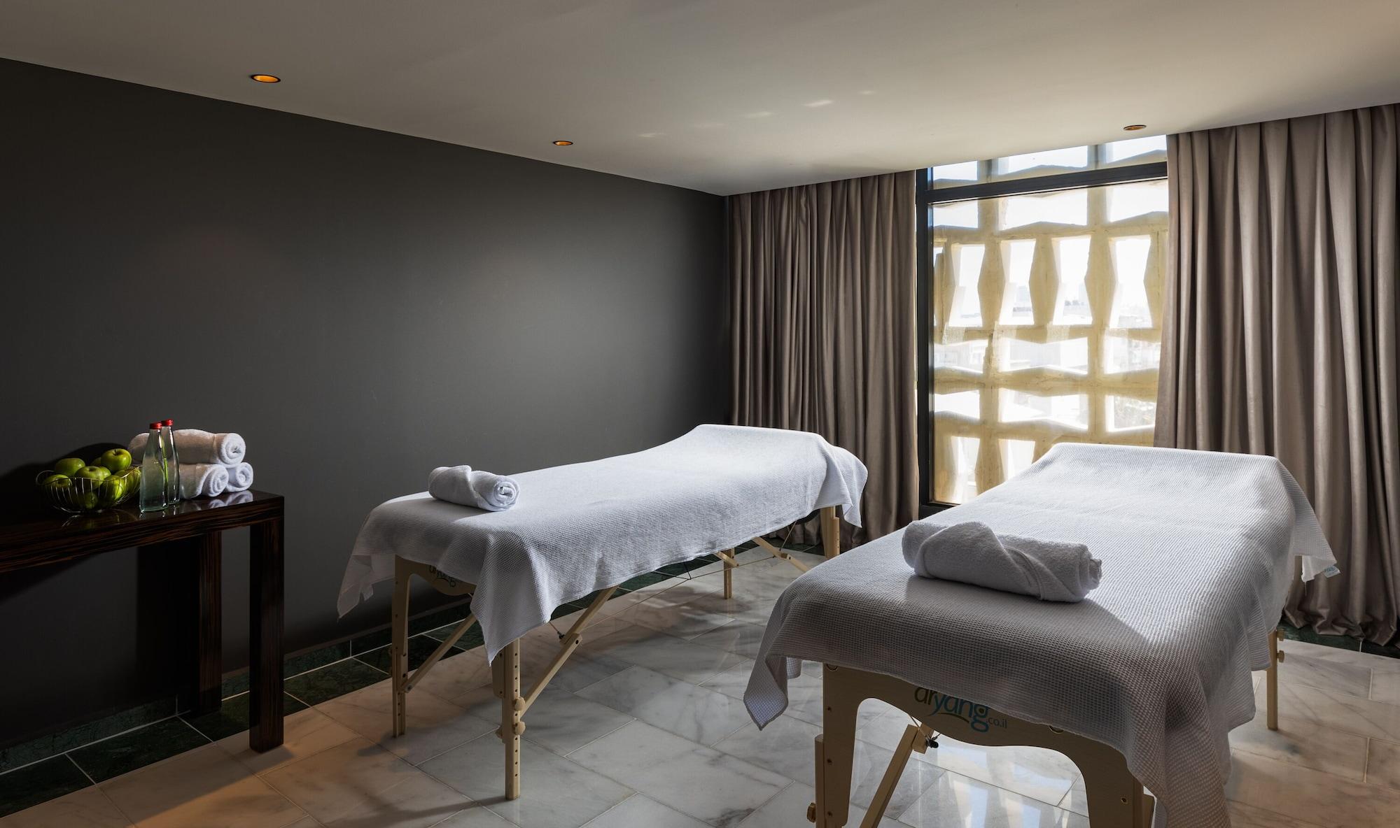 Spa Debrah Brown