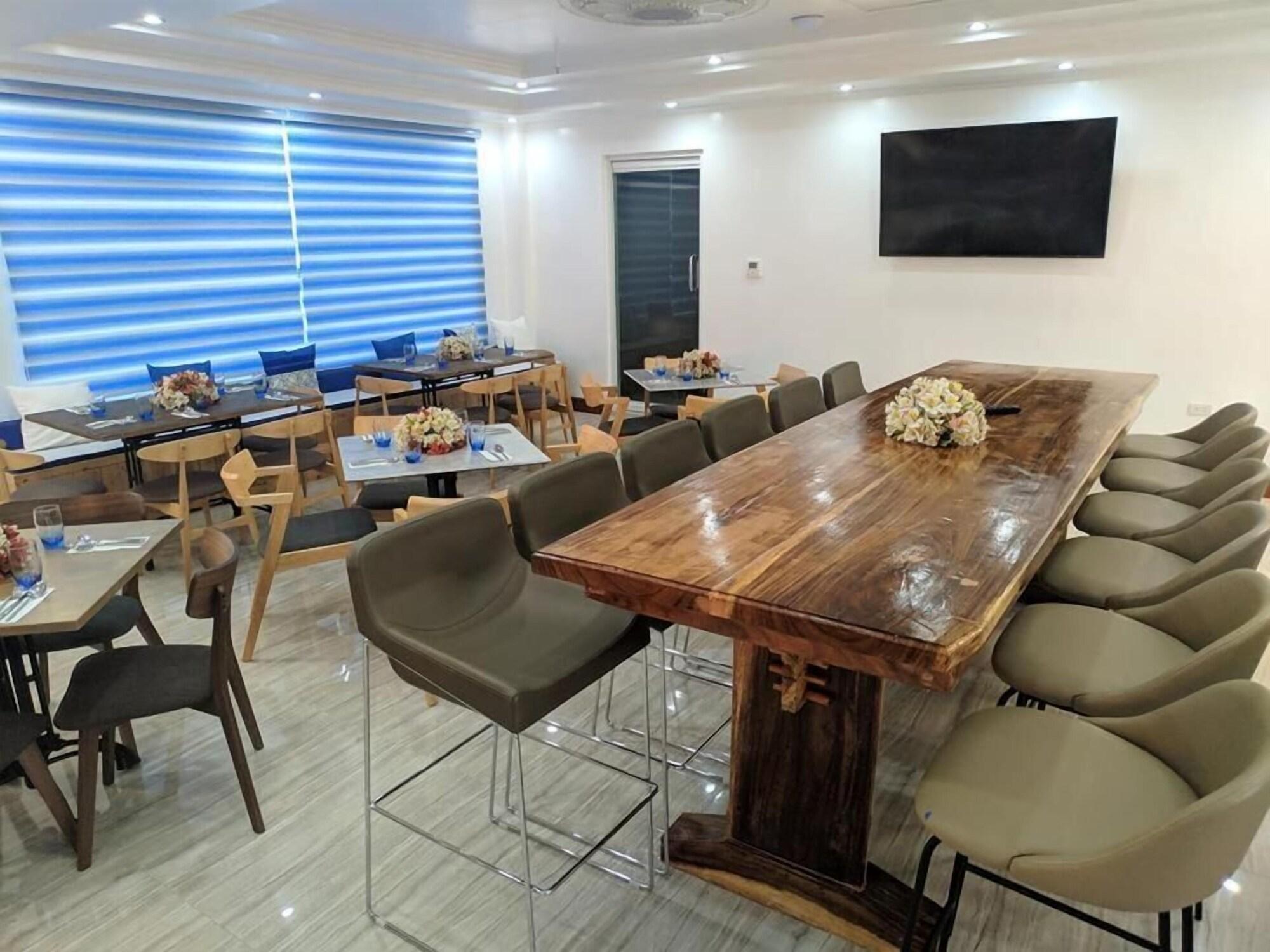 Restaurant Santiago Cove Hotel and Restaurant