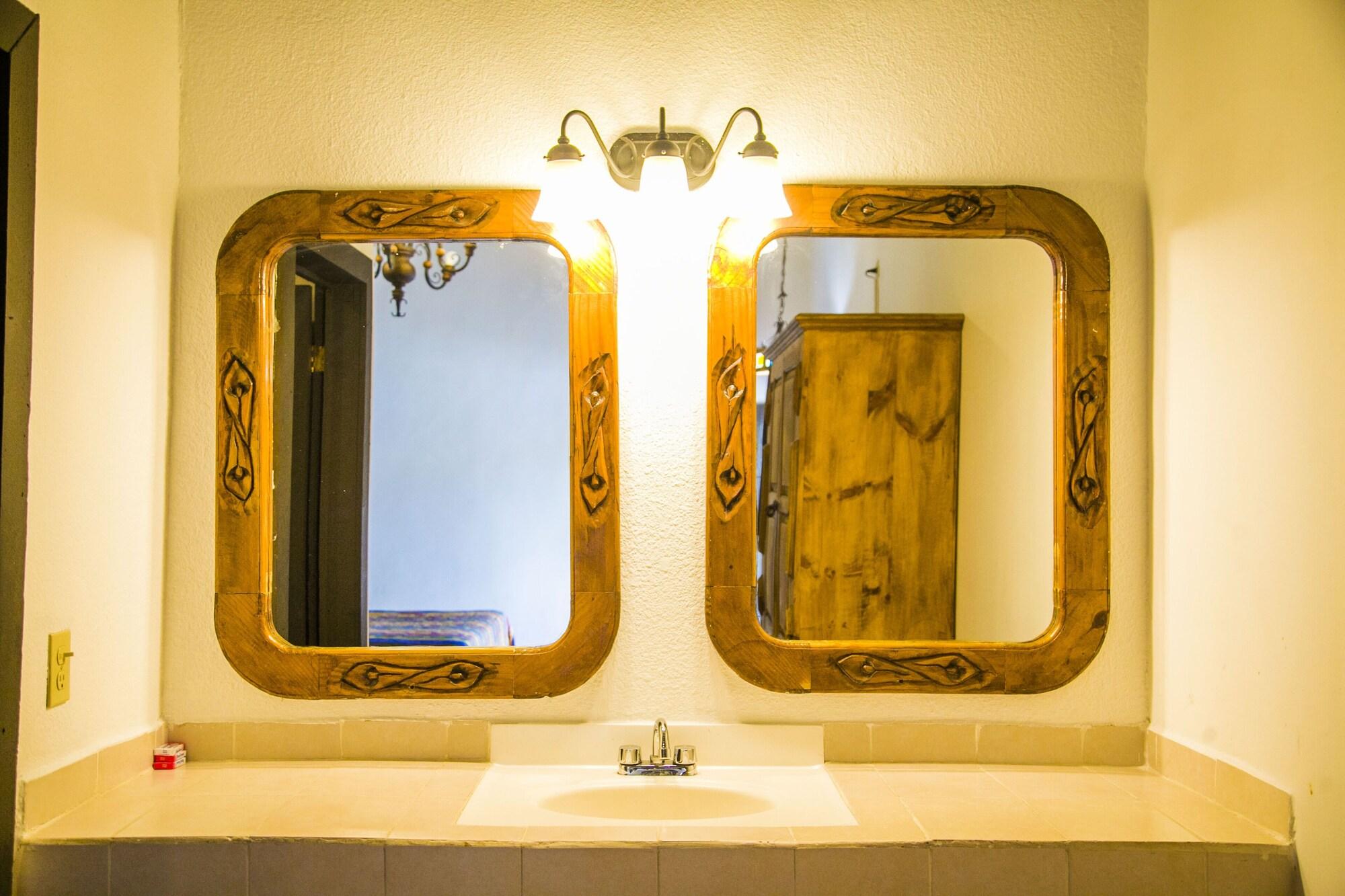 Equipamiento de Habitación Hotel Cosmos Don Carlos