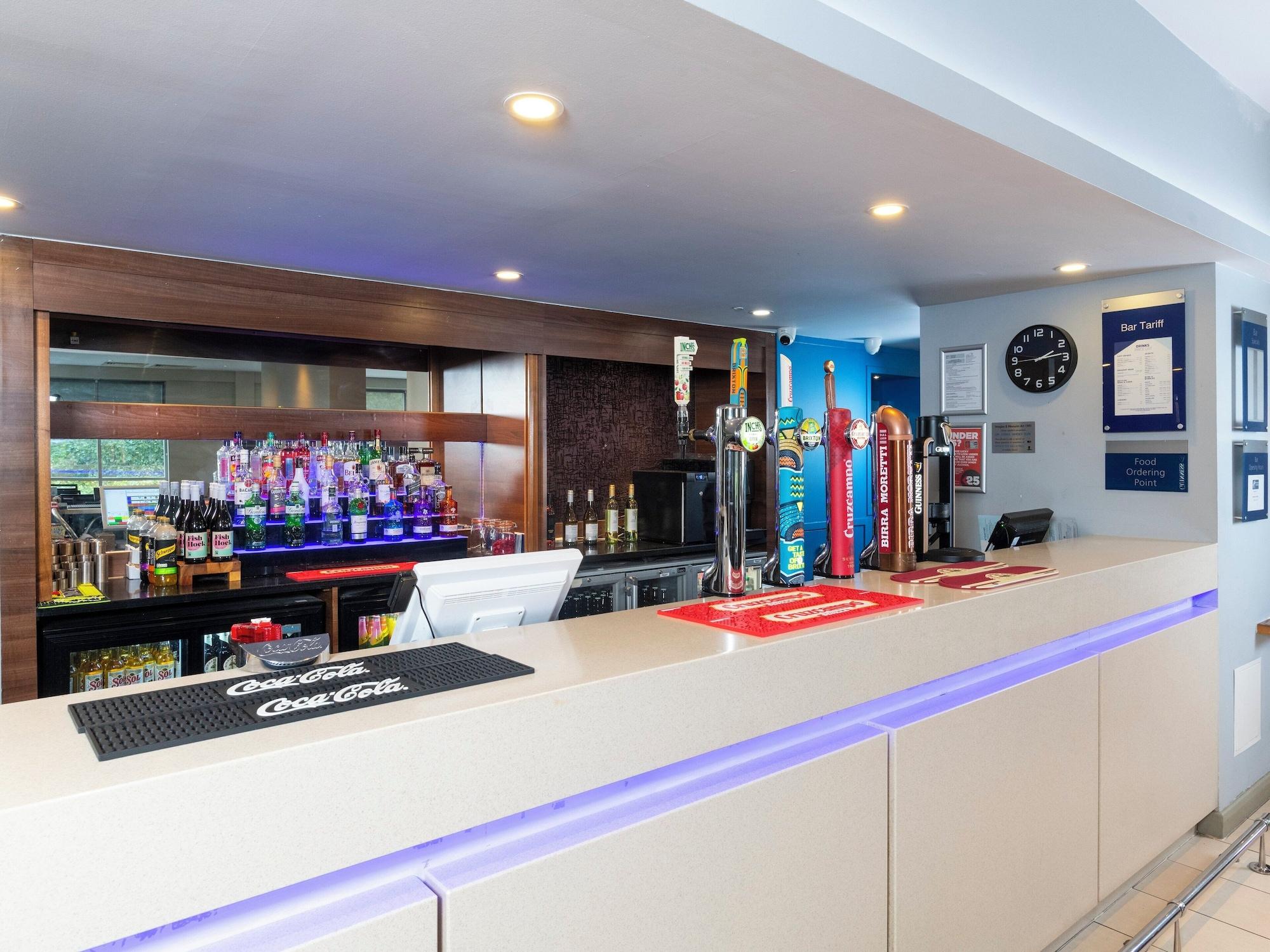 Bar/Salón Holiday Inn Express London - Greenwich by IHG