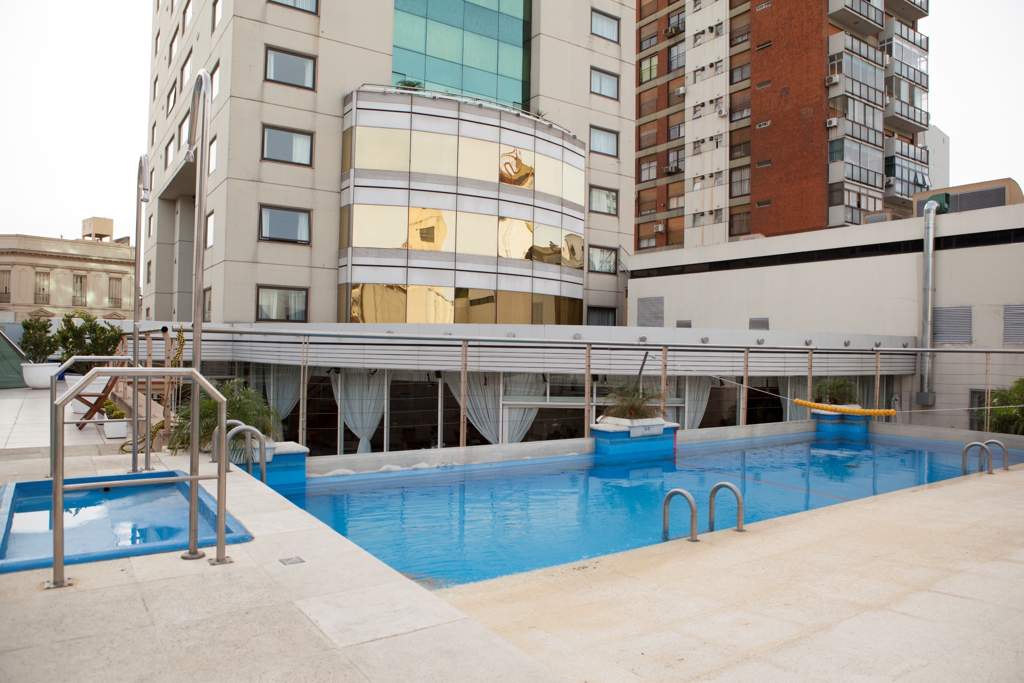 Vista Piscina Abasto Hotel