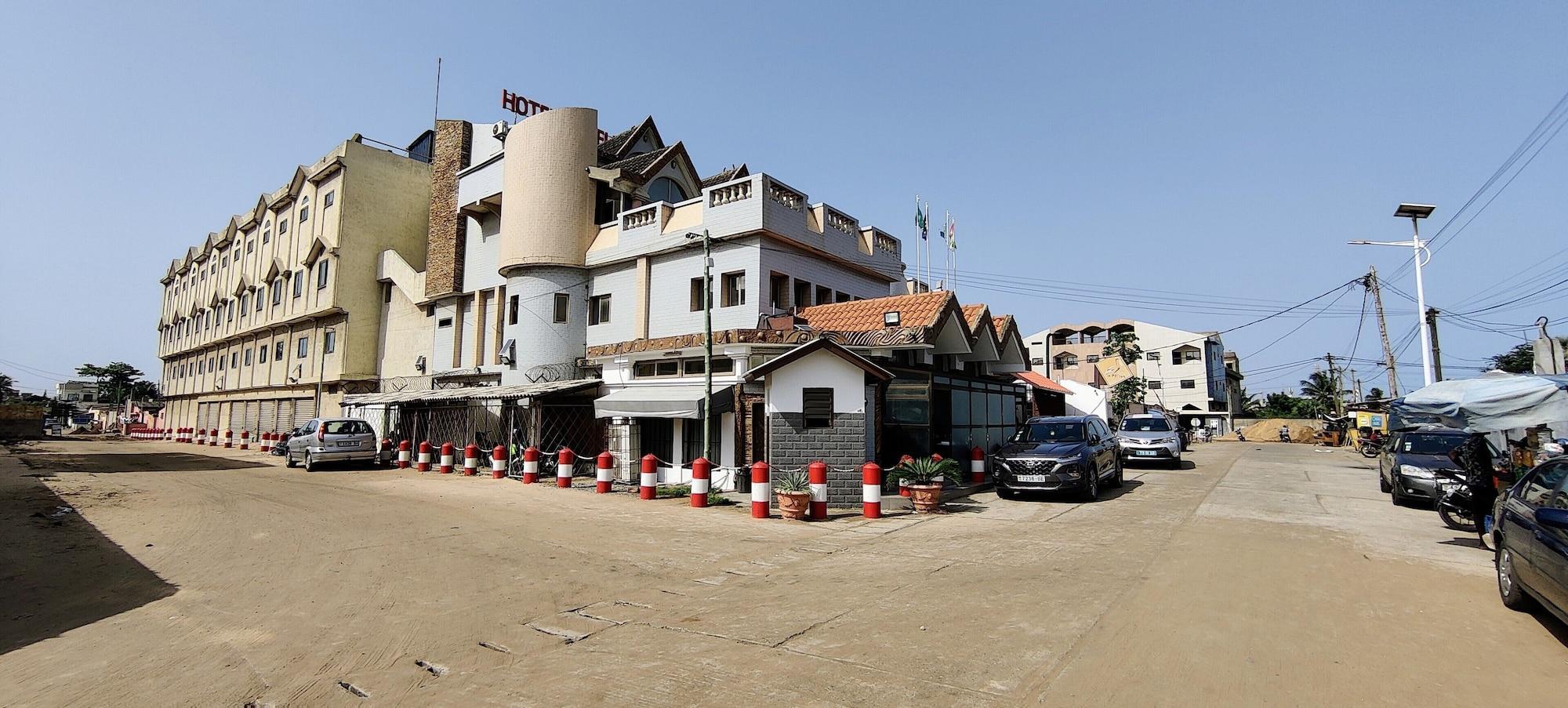 Vista Exterior Hotel LE PELICAN