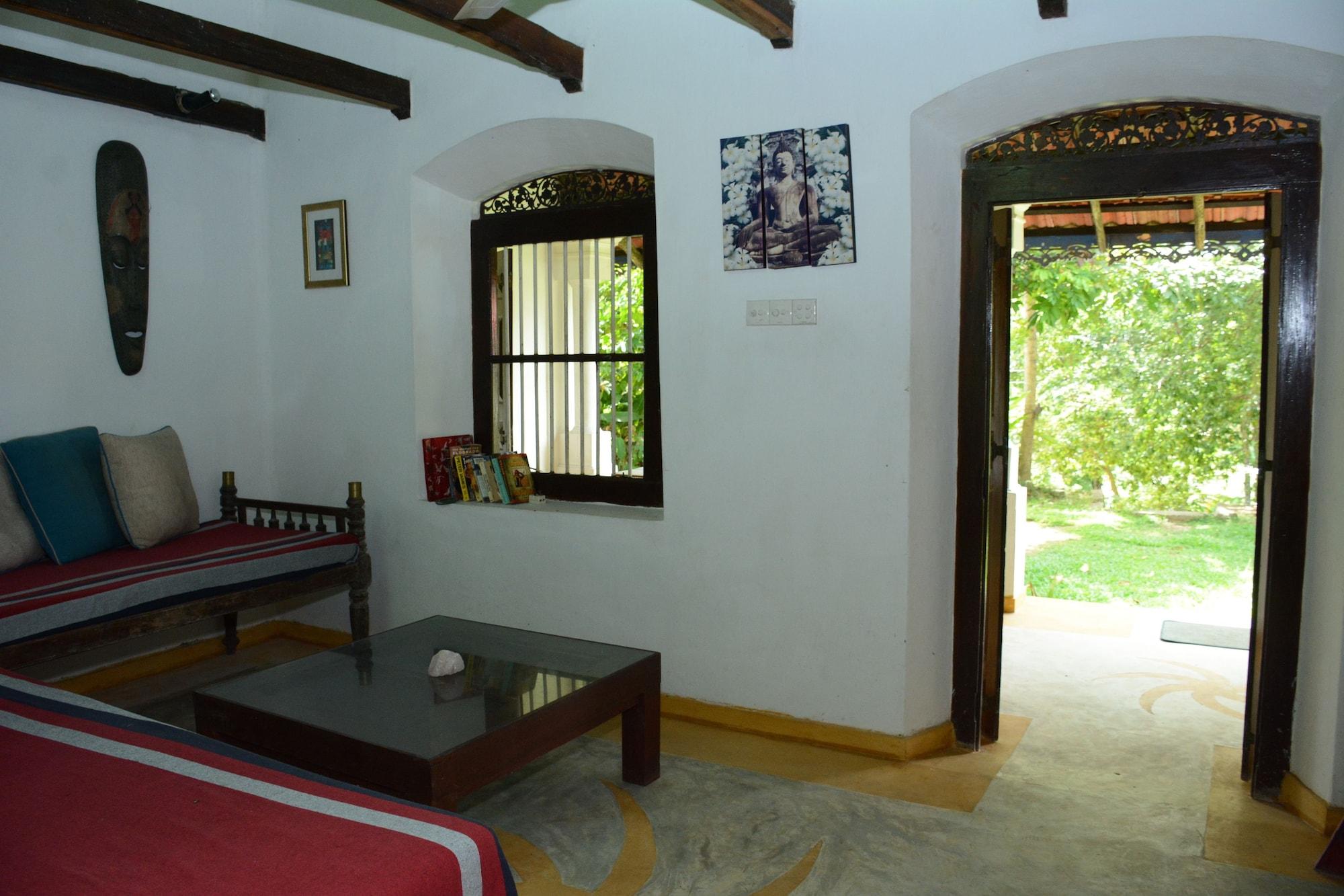 Vista Lobby Jungle house