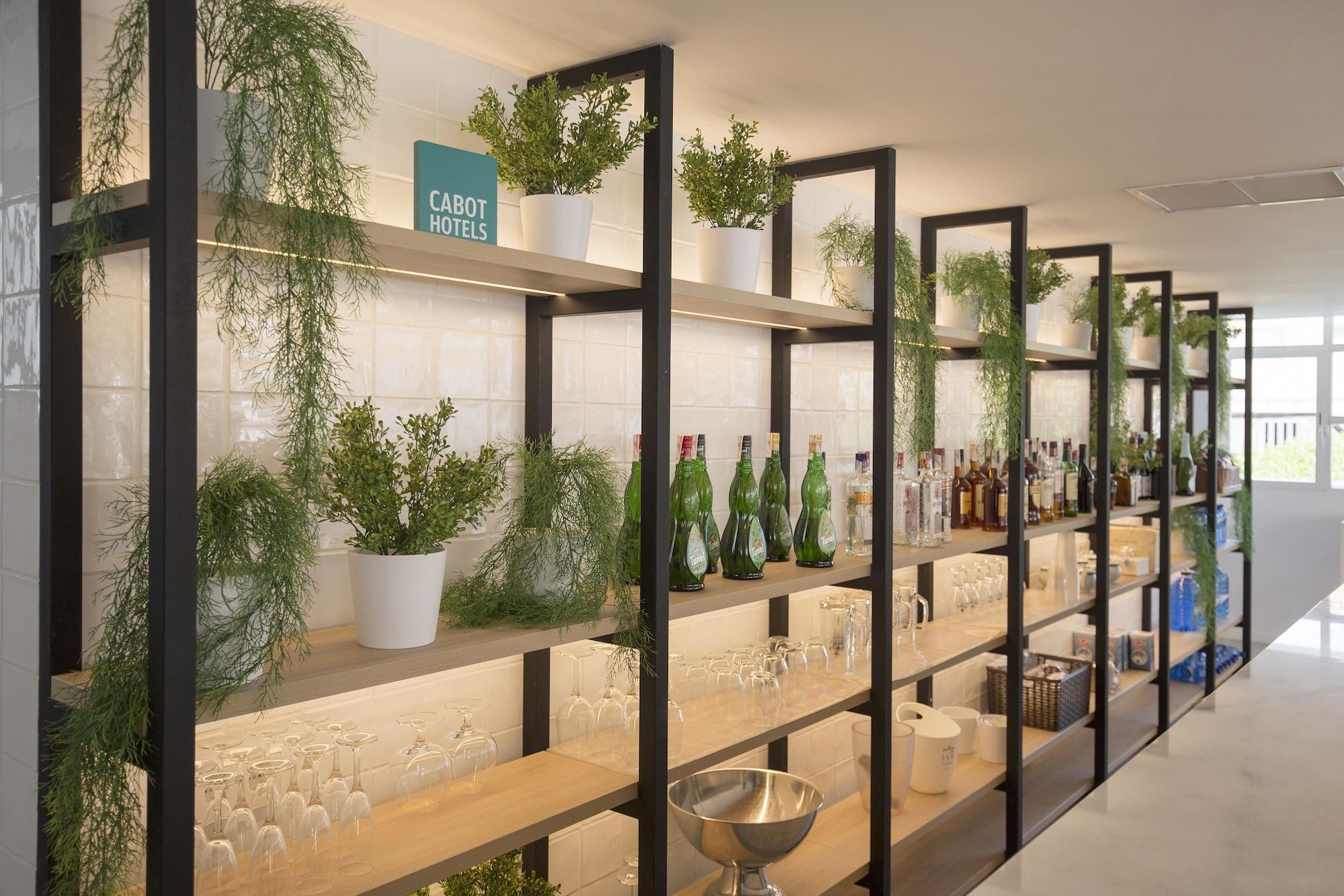 Bar/Salón Cabot Hobby Club Apartments