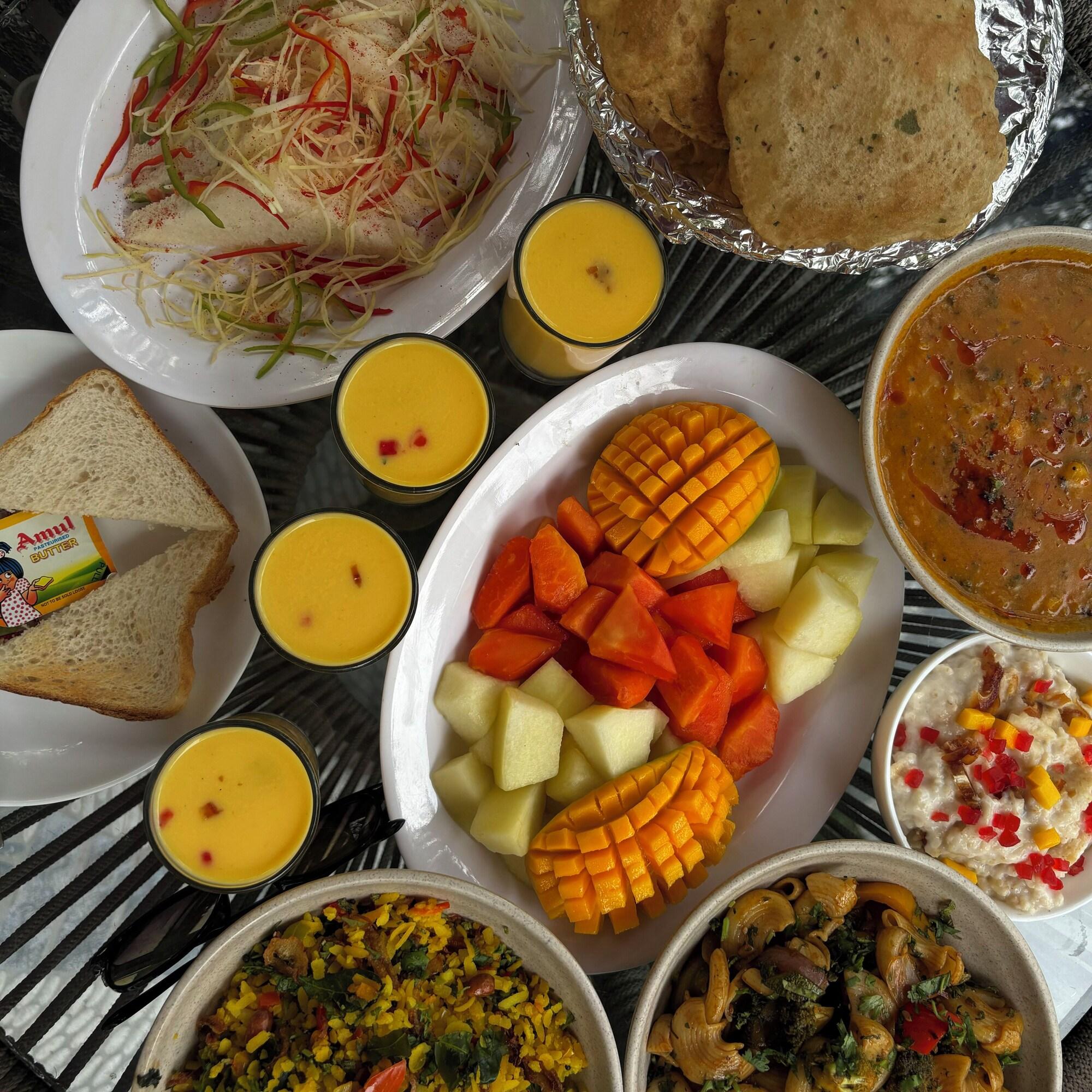 Restaurant Yogved Hospitality And Resort