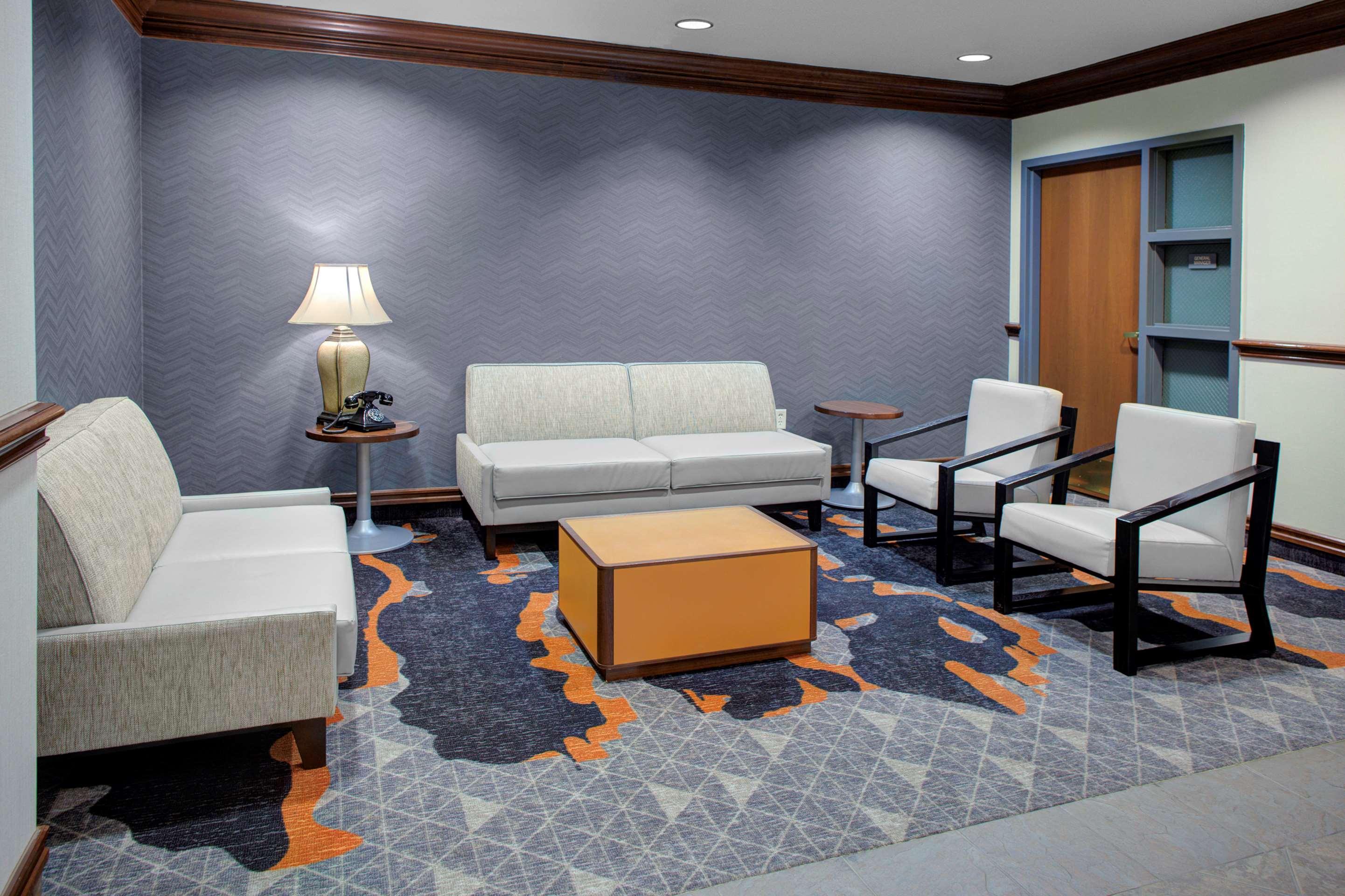 Vista Lobby HYATT house Parsippany-East