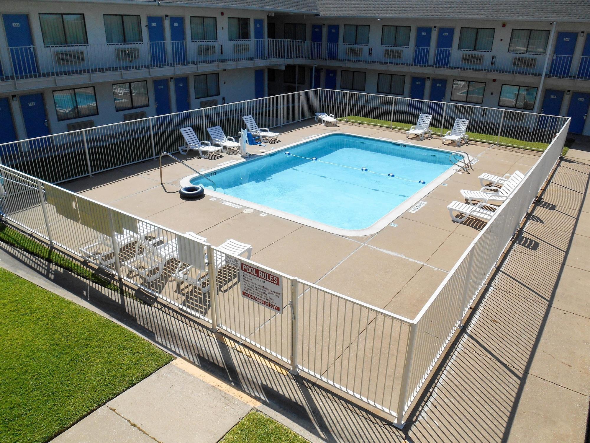 Instalaciones Recreativas Motel 6 Greenville, TX