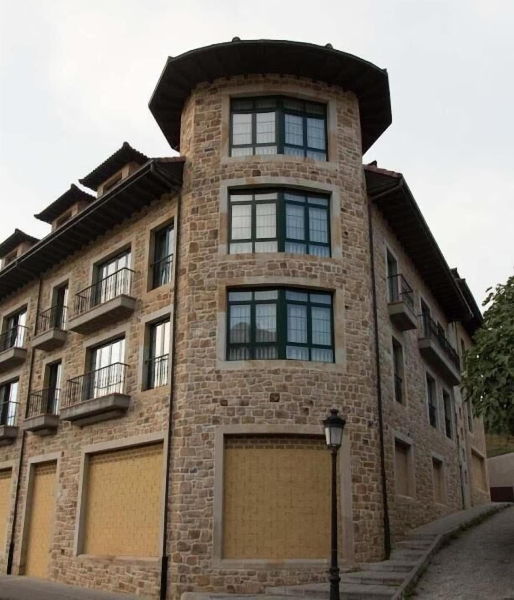 Vista Exterior Apartamentos Villa de Cabrales