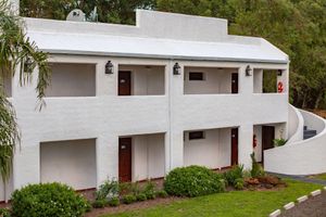 Alojamiento - Howard Johnson Express Inn Ituzaingo