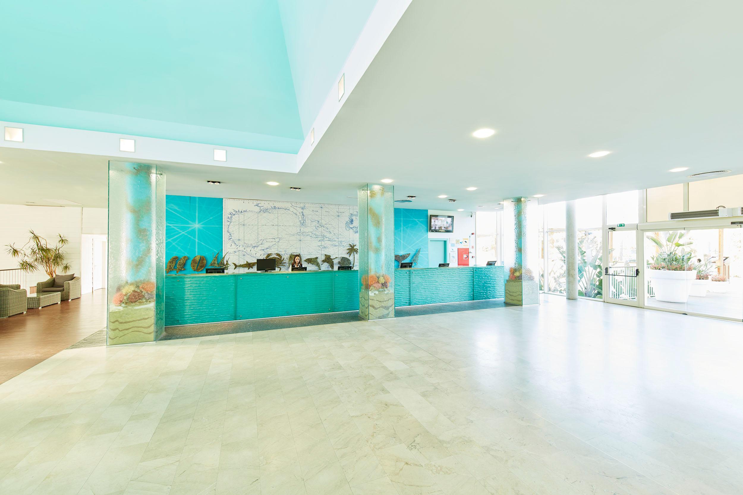 Vista Lobby Portaventura Hotel Caribe + Tickets Included