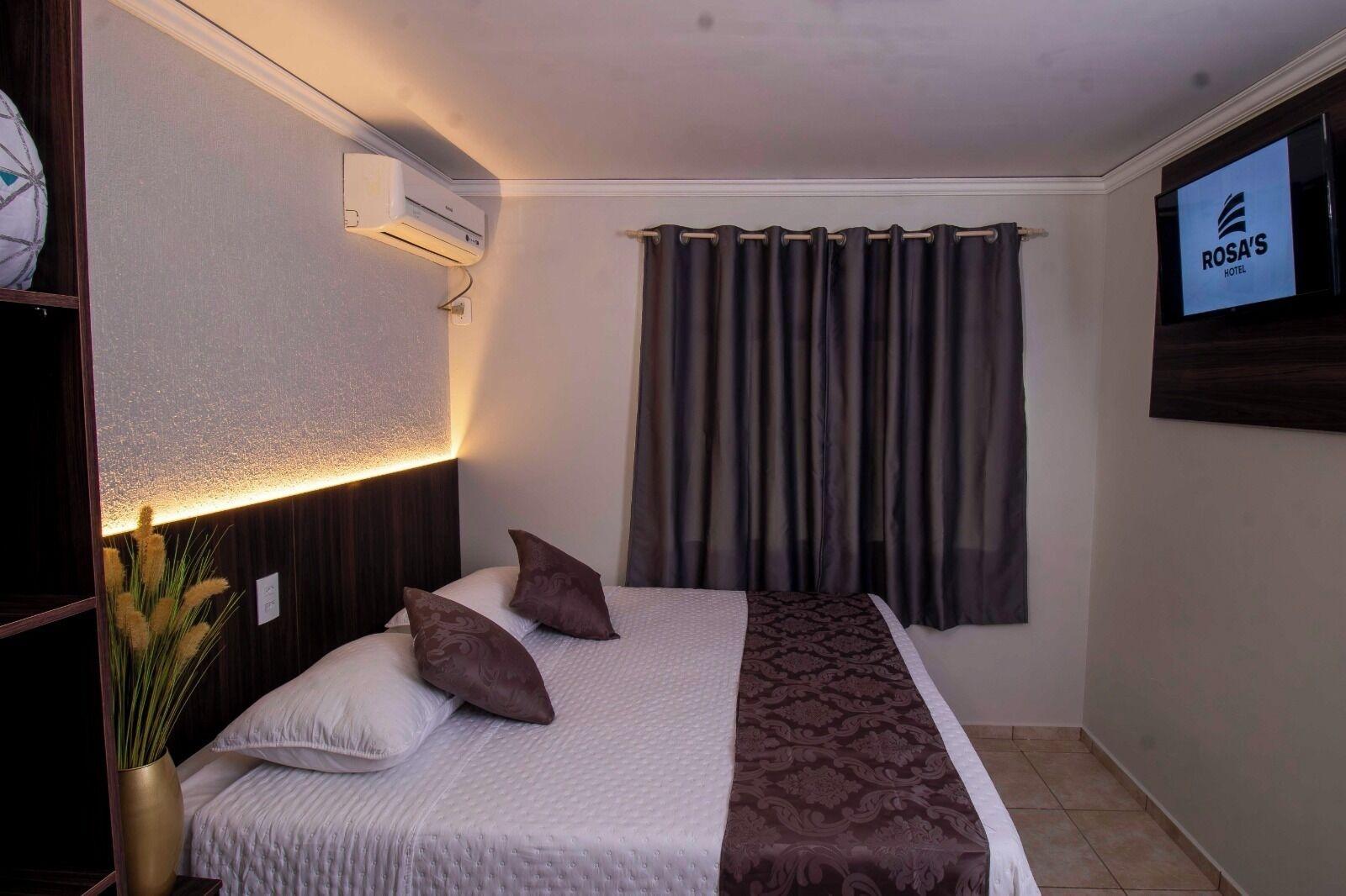 Set de Habitación Rosa's Hotel