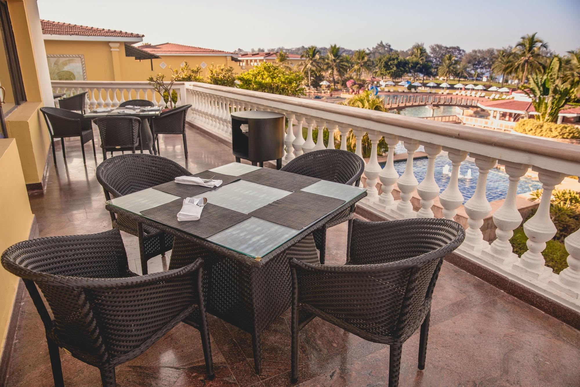 Restaurant The LaLiT Golf & Spa Resort Goa