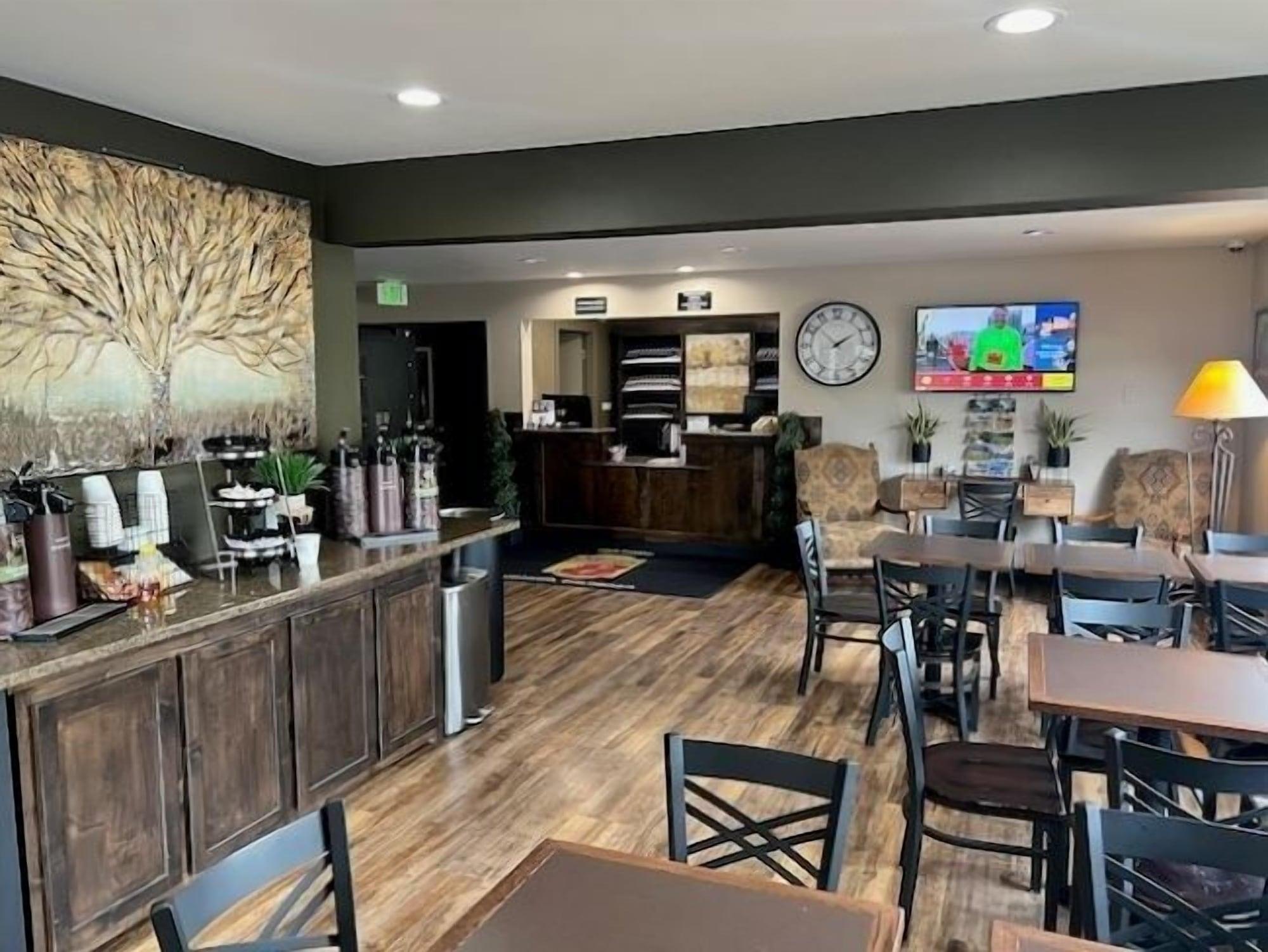 Vista Lobby Super 8 by Wyndham Durango