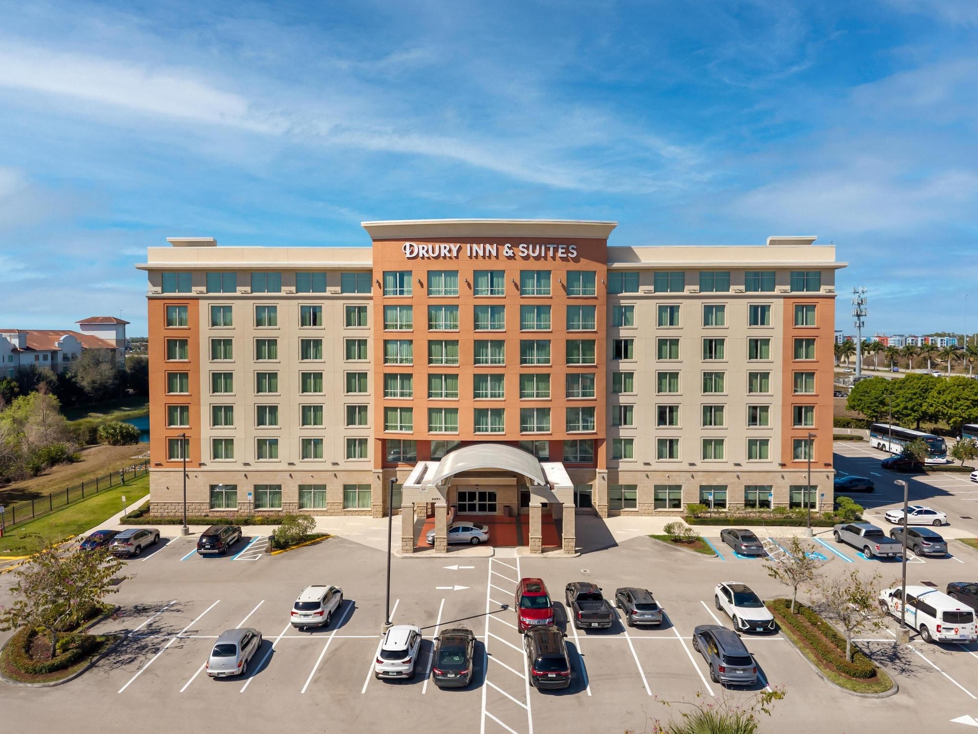 Vista Exterior Drury Inn & Suites Fort Myers Airport FGCU
