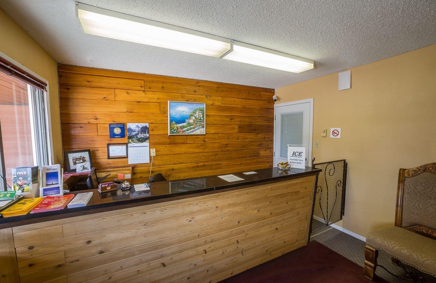 Vista Lobby Westwood Motel