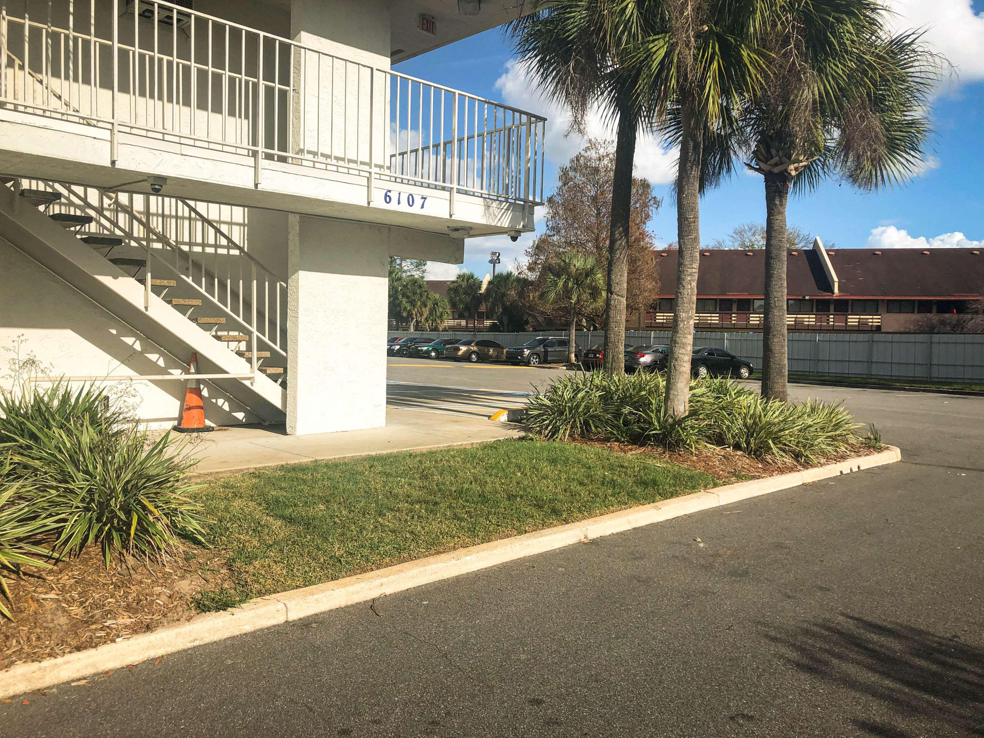 Vista Exterior Motel 6 Jacksonville, FL - Orange Park