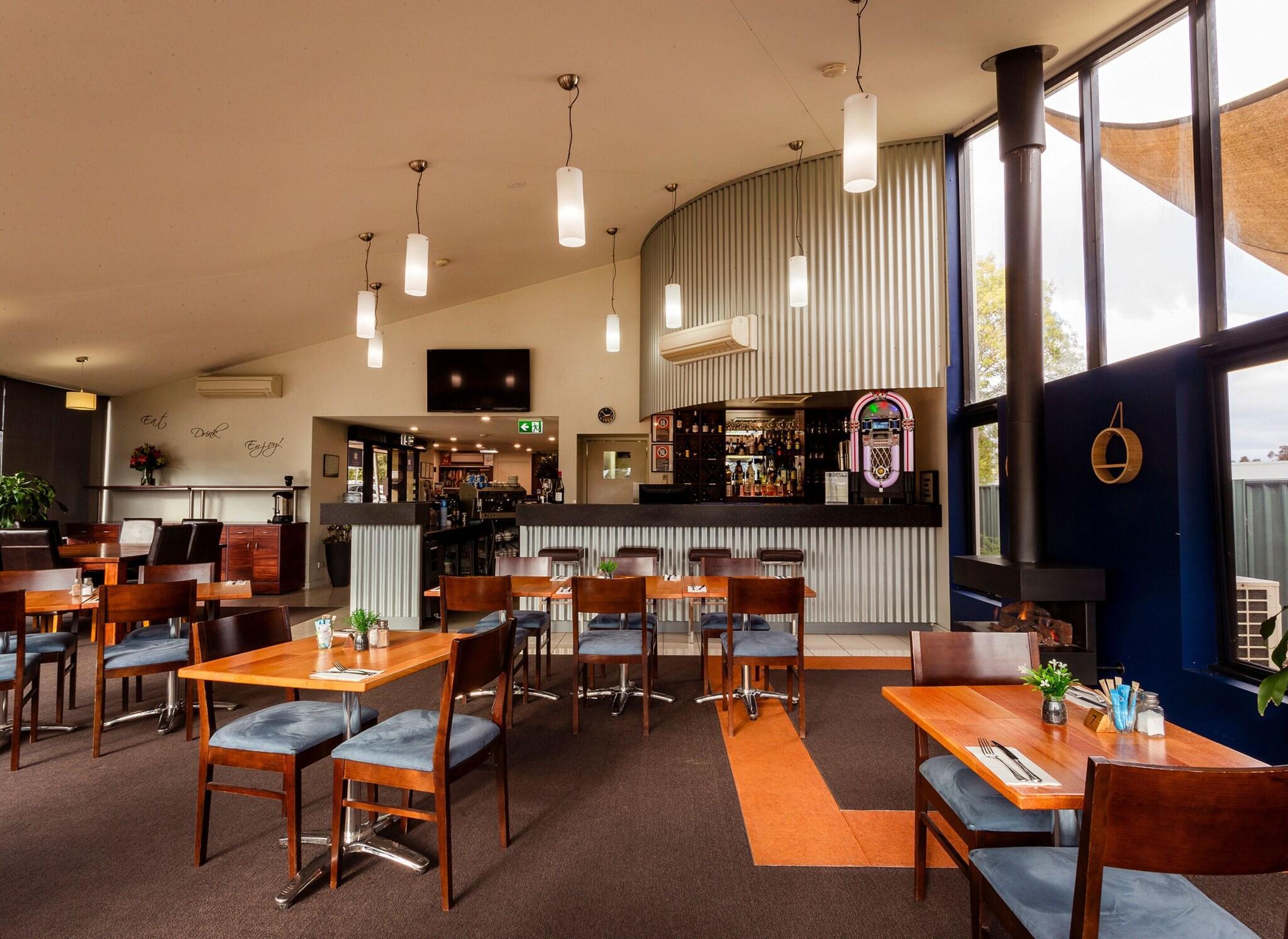 Vista Lobby Station Motel Parkes