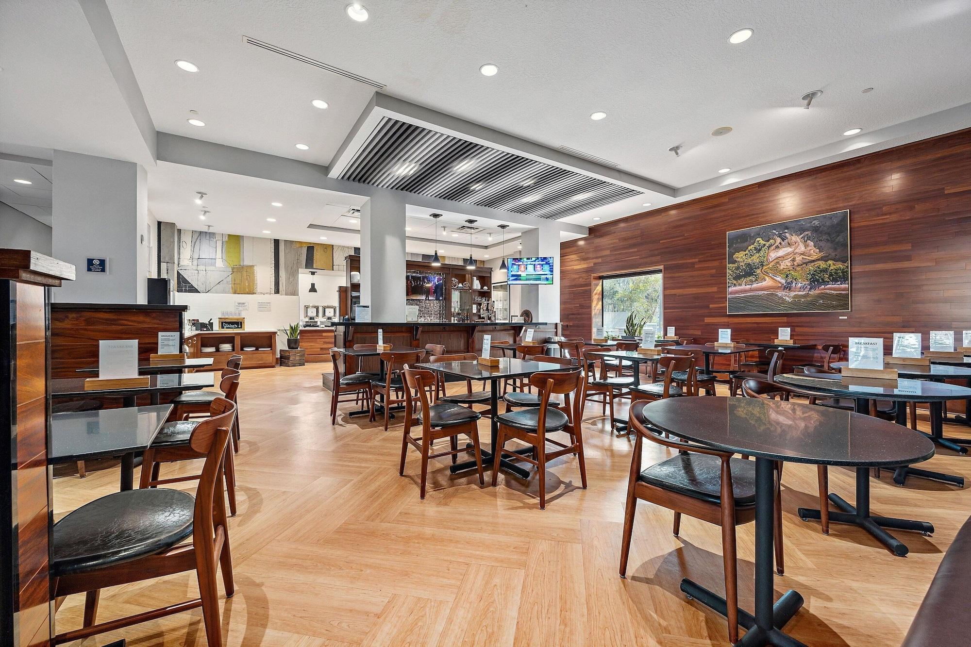 Vista Lobby Four Points by Sheraton Jacksonville Baymeadows