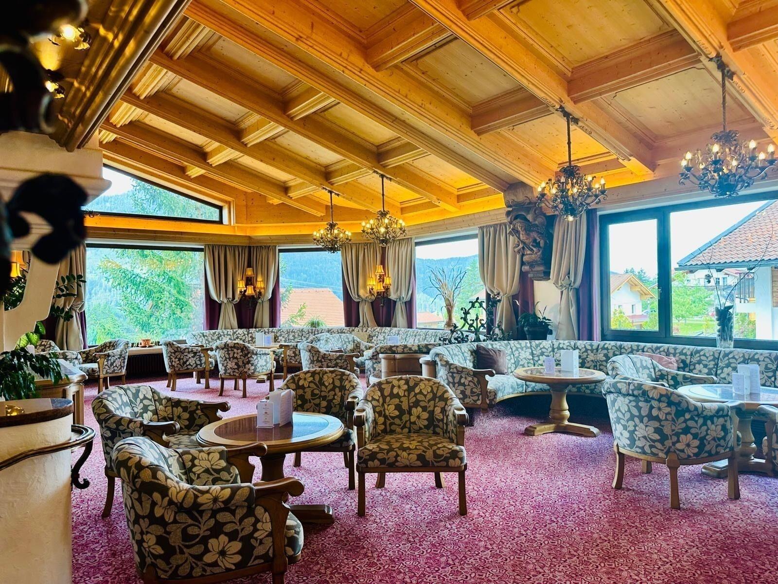 Bar/Salón Berghotel Tirol