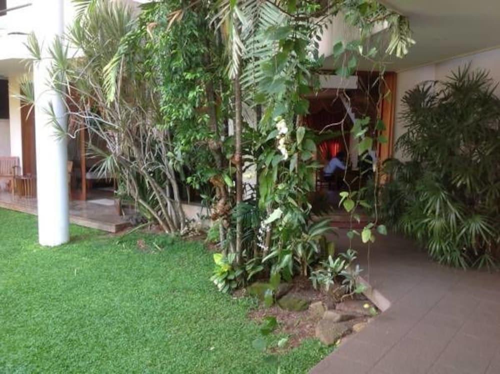 Vista Exterior Silvikris Villas