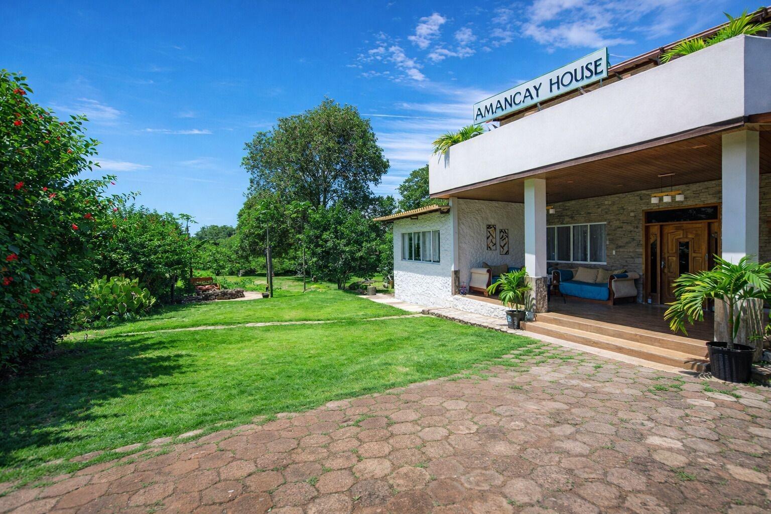 Vista Exterior Hotel Amancay - Pool and Jacuzzi