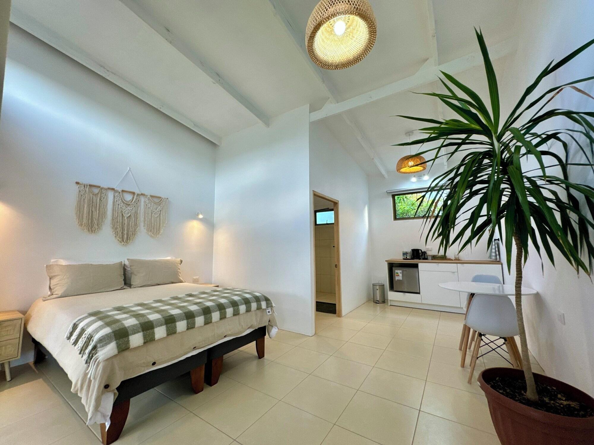Varios Makihi Suites