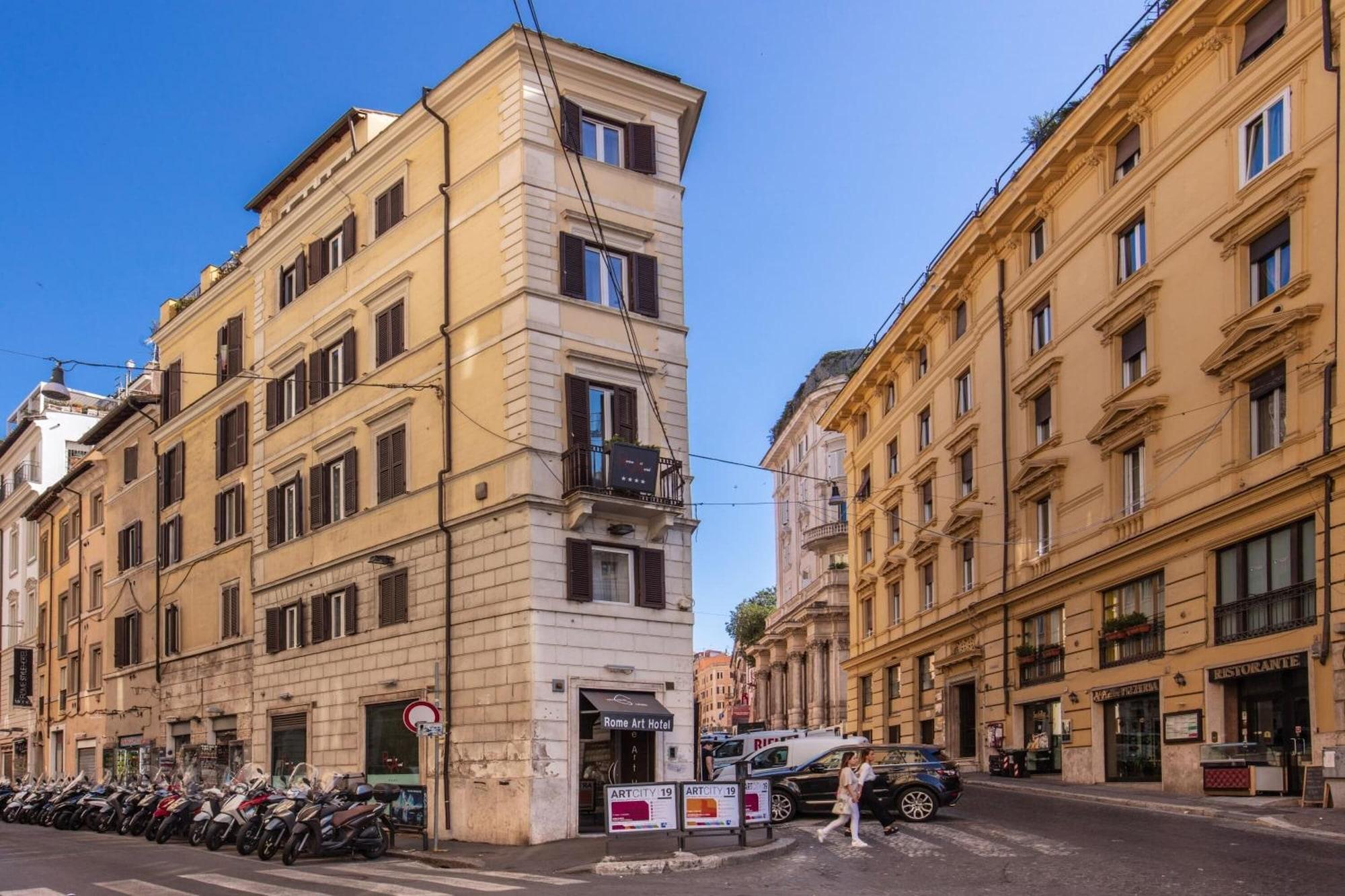 Vista Exterior Rome Art Hotel - Trevi Hotels Group