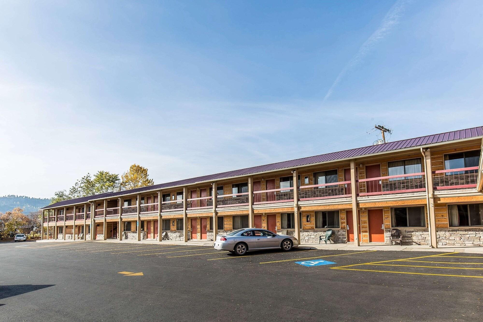 Varios Econo Lodge Inn & Suites Kalispell - Glacier National Park Gateway