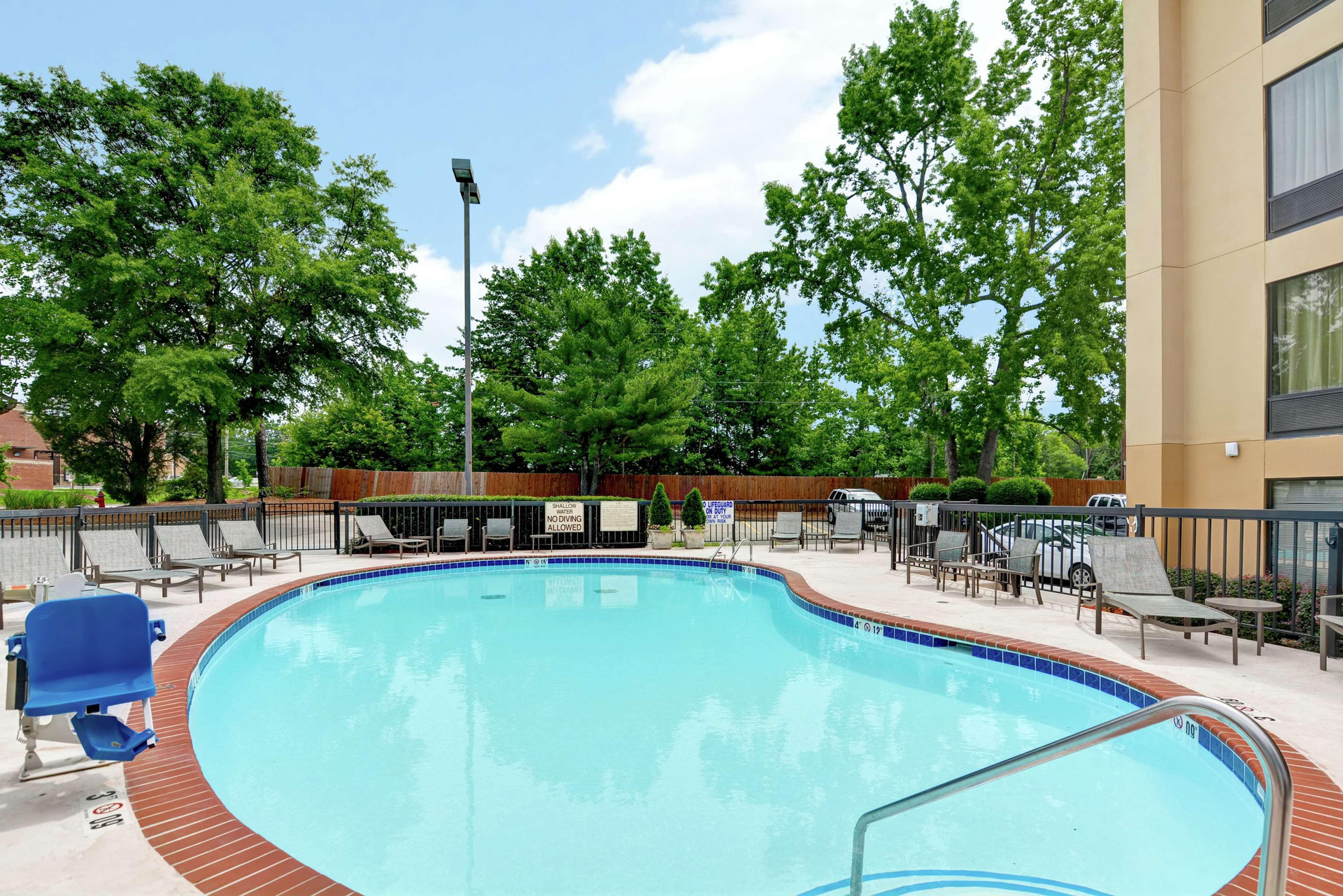 Vista Piscina Hampton Inn Columbia-I-26 Airport