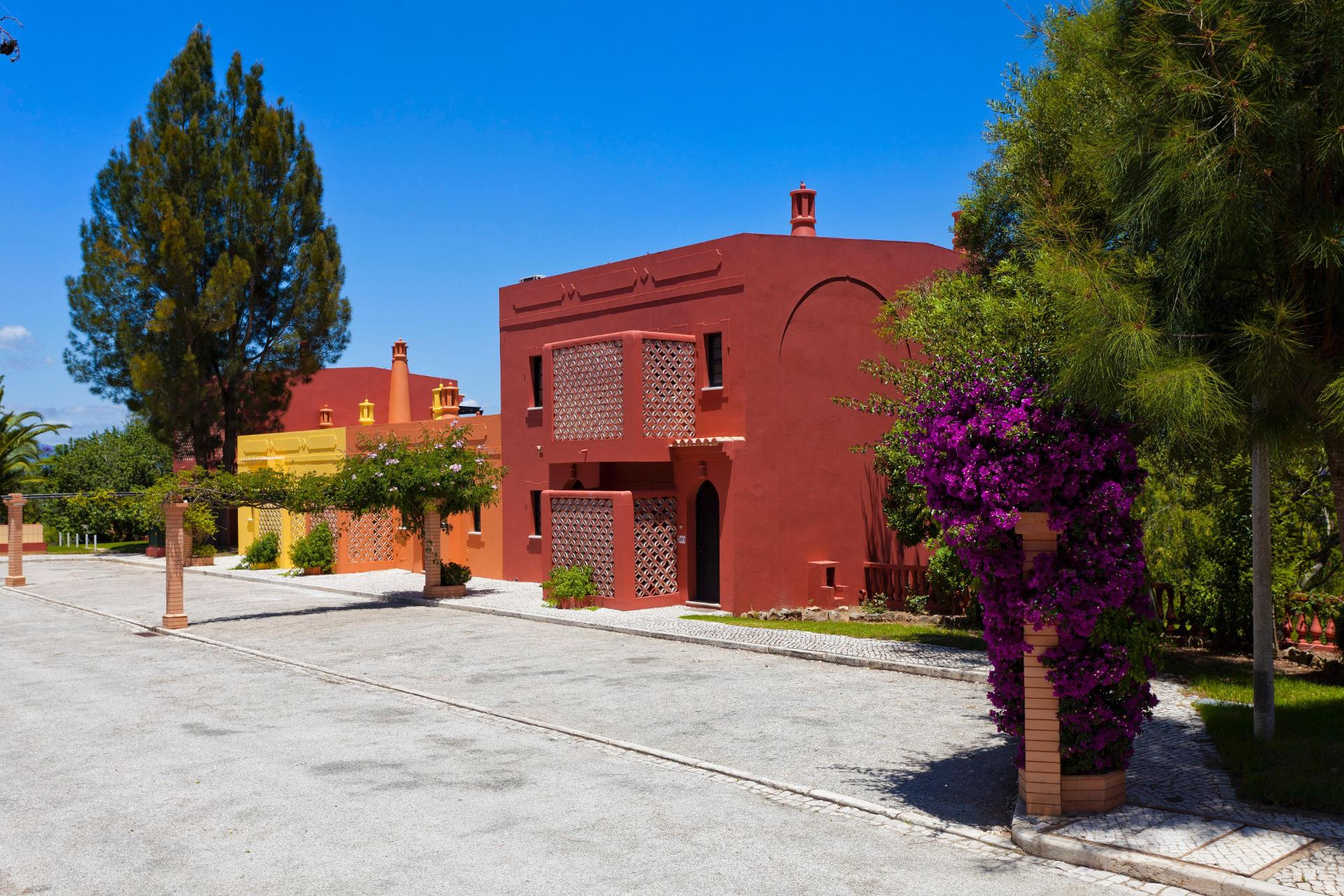 Vista Exterior Colina Village