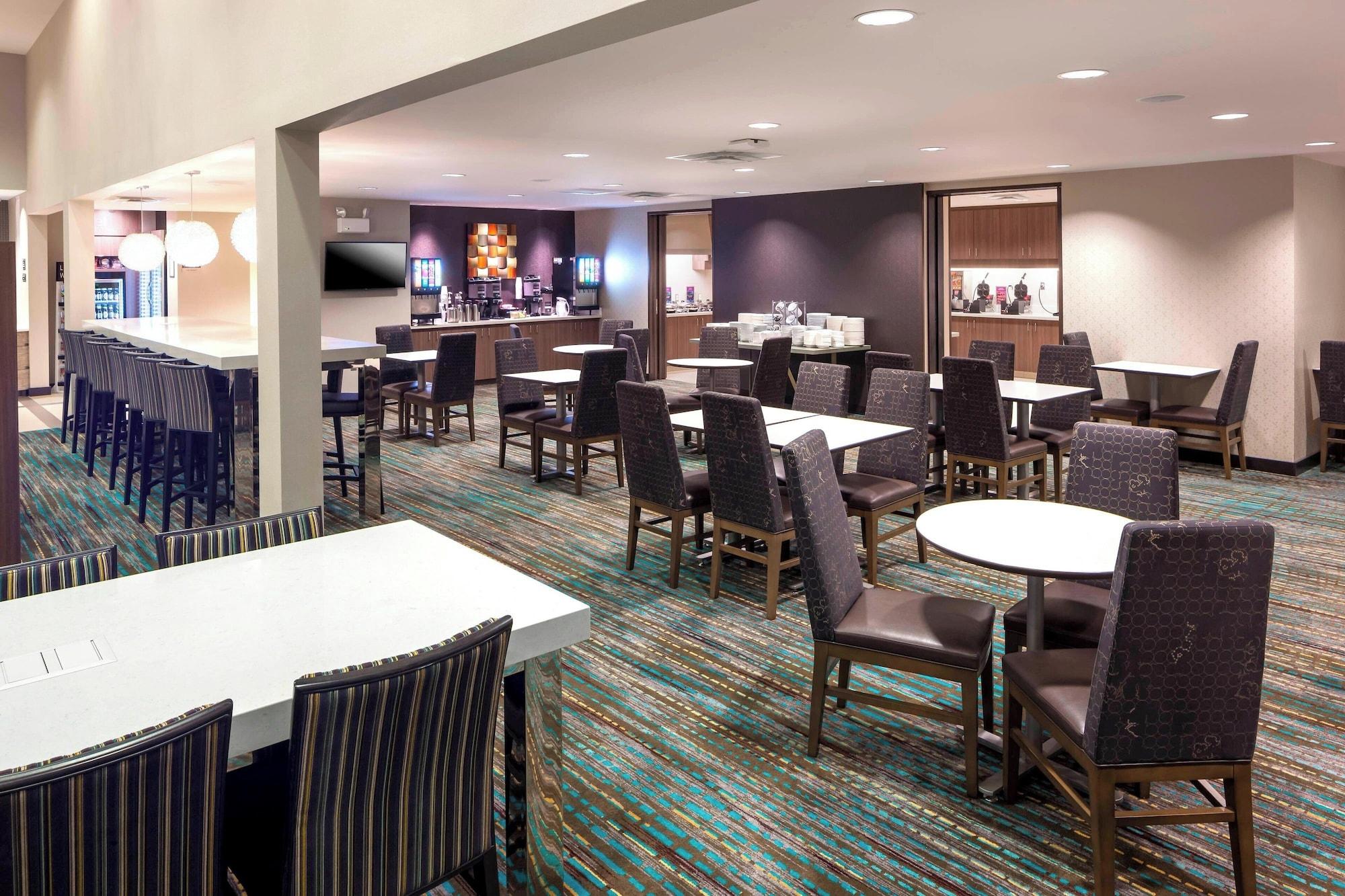 Restaurant Residence Inn by Marriott Near Universal Orlando