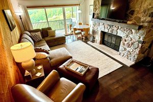 Alquiler Vacacional - Very Private Updated 2Br Condo on the Summit. Walking distance to all the fun.