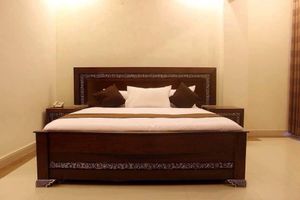 Alojamiento - British Hotel