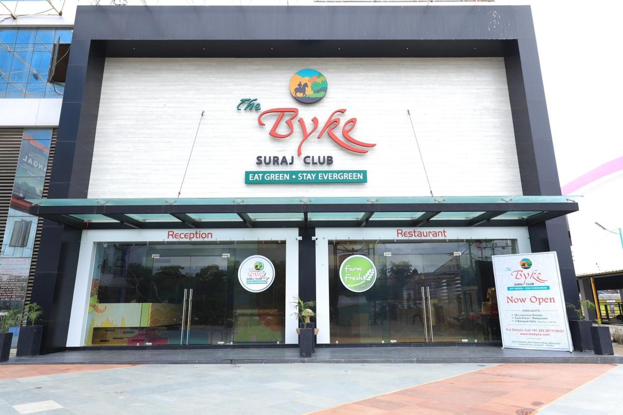 Vista Exterior The Byke Suraj Club
