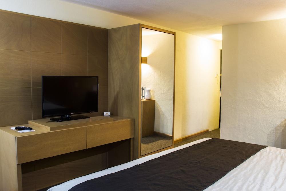 Set de Habitación La Posada Hotel & Suites
