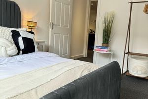 Alquiler Vacacional - Modern 1-bed Apartment - Sleeps 4 & Central Links