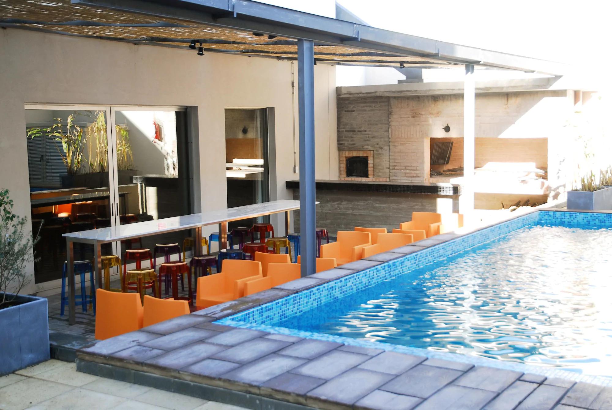 Vista Piscina Regency Way Montevideo Hotel