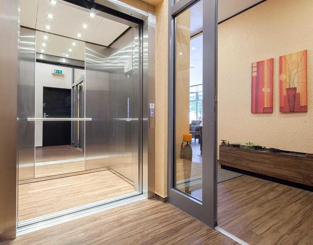 Varios Hotel Mondial