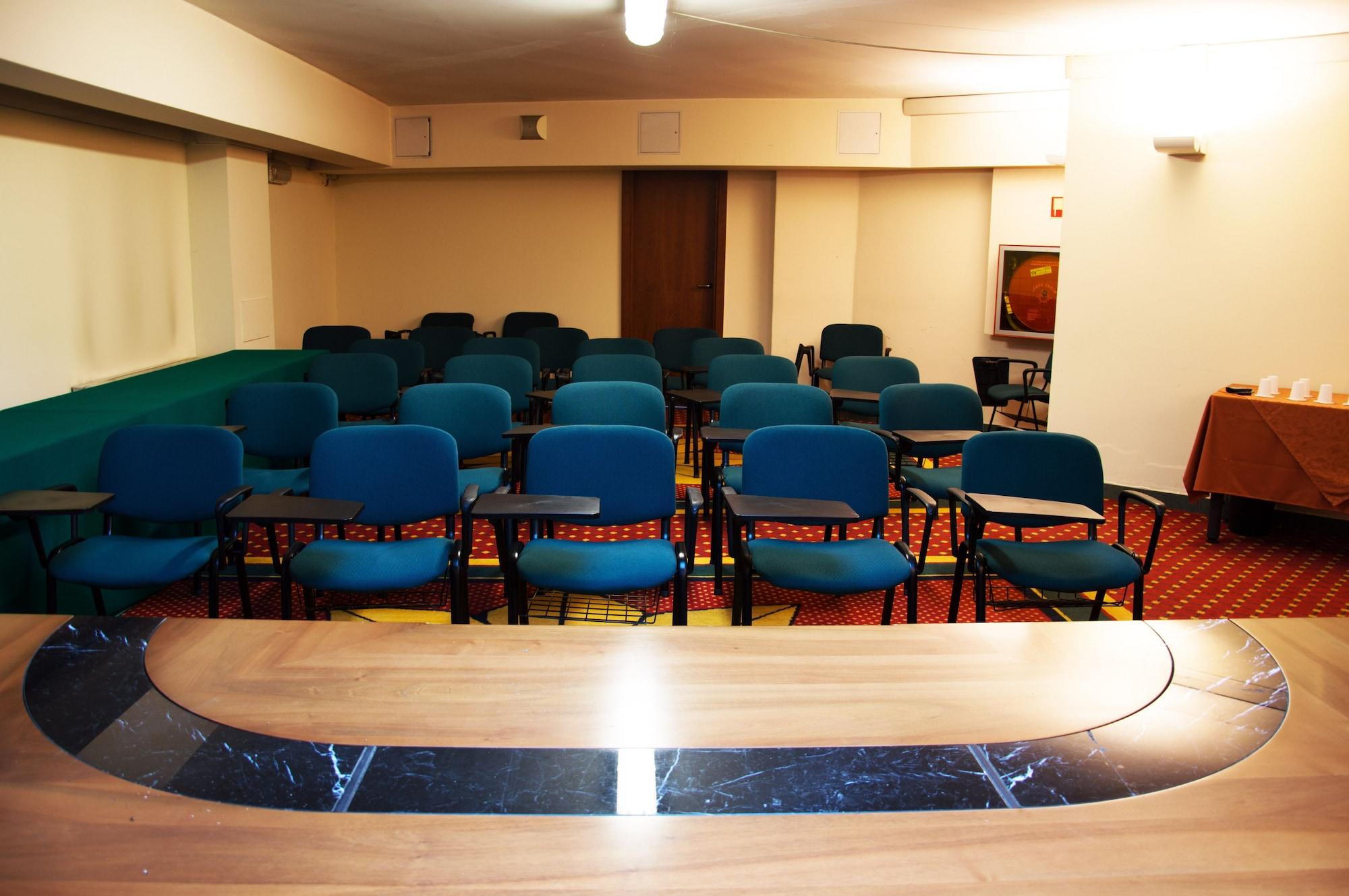 Sala de Reuniones Hotel Visconti