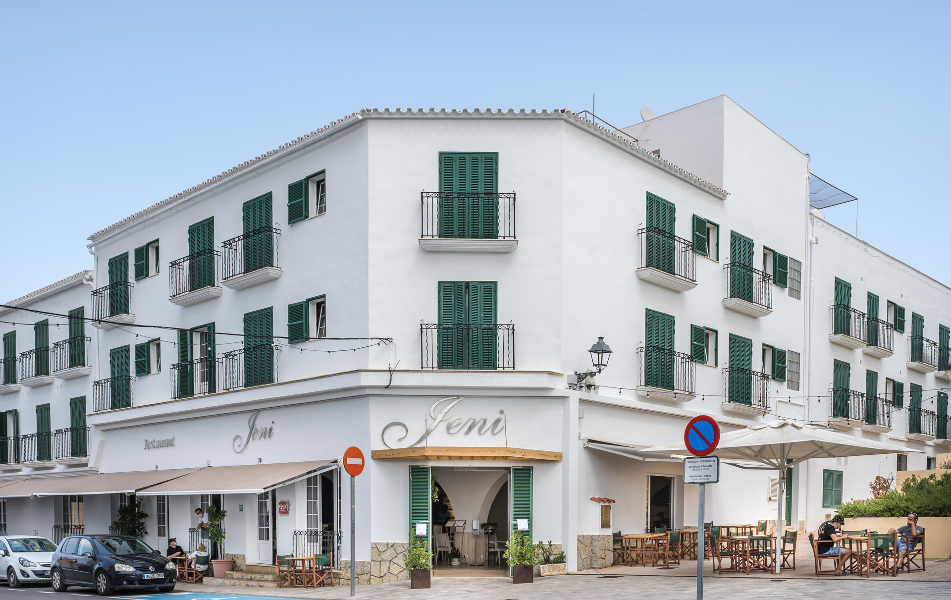 Vista Exterior Hotel Jeni & Restaurant