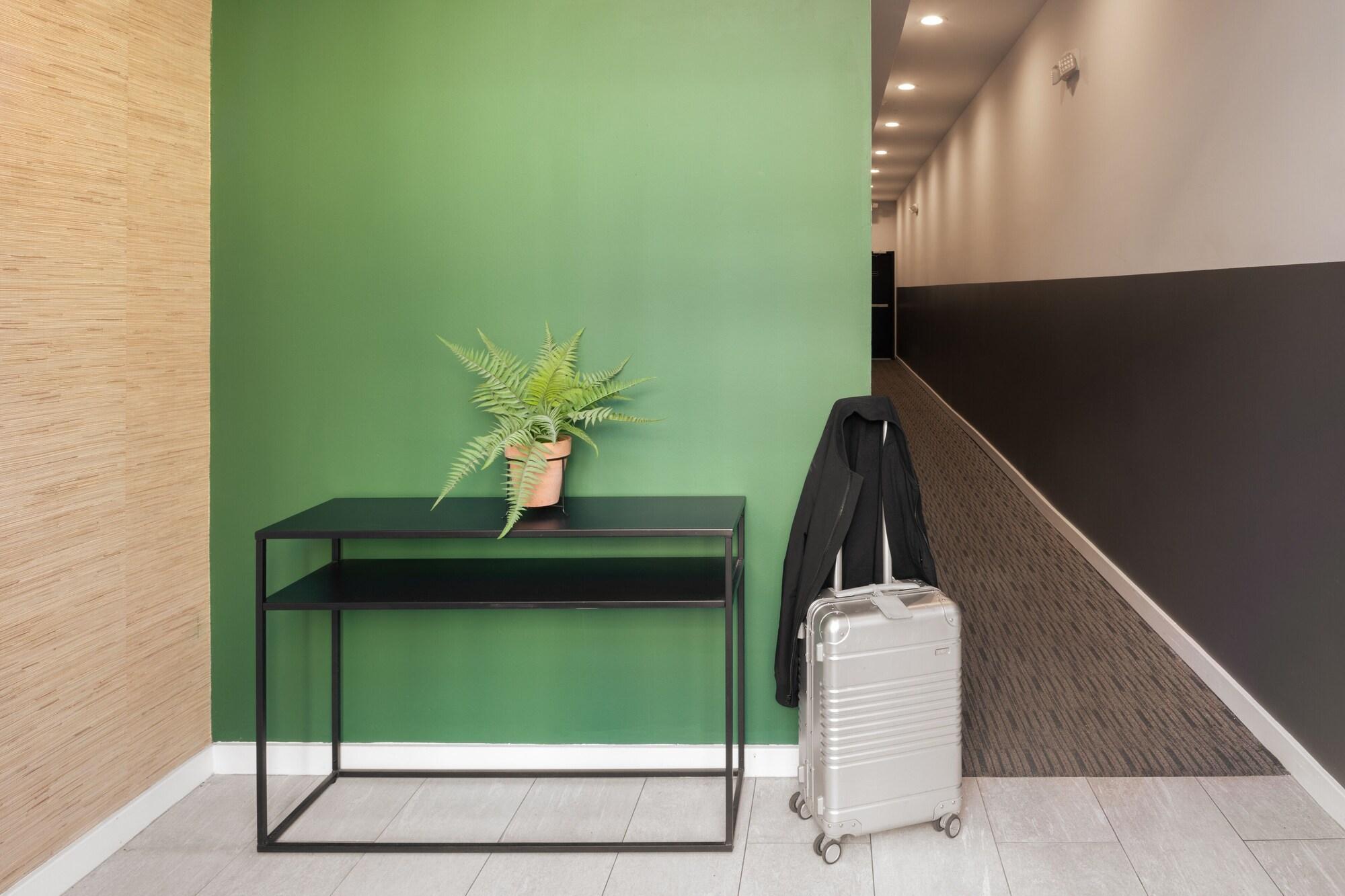 Vista Lobby Sosuite at The Vine - Old City