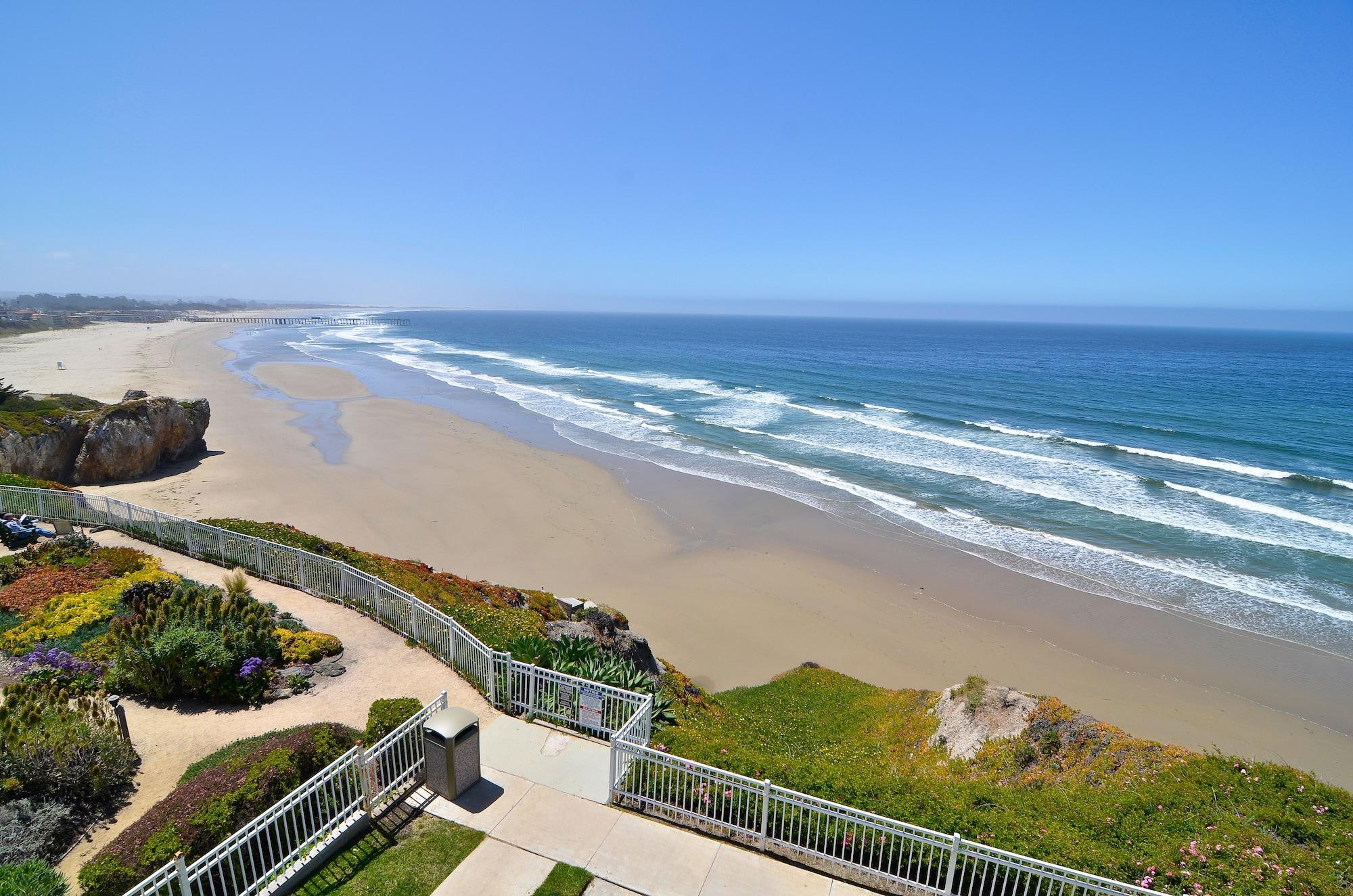 Playa Pismo Lighthouse Suites