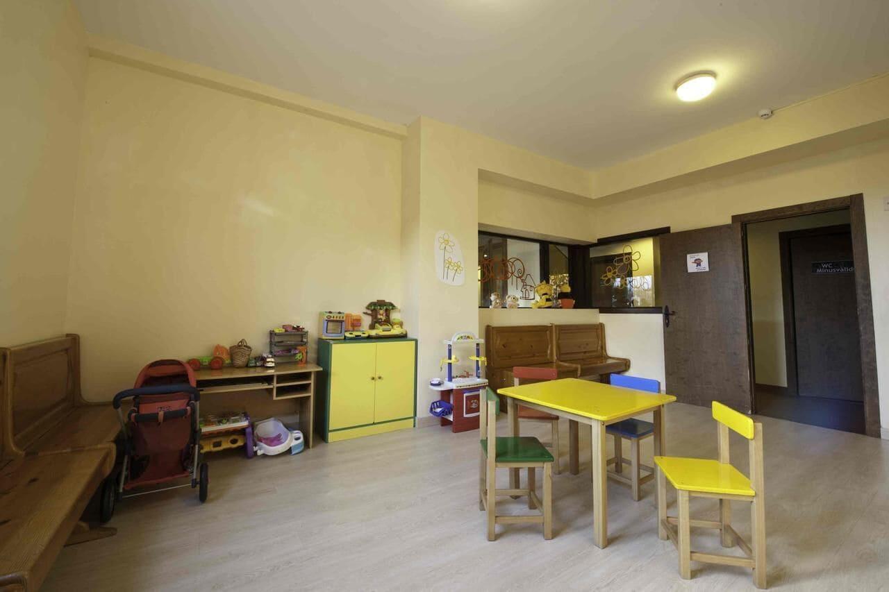 Instalaciones Recreativas Alberg Les Estades