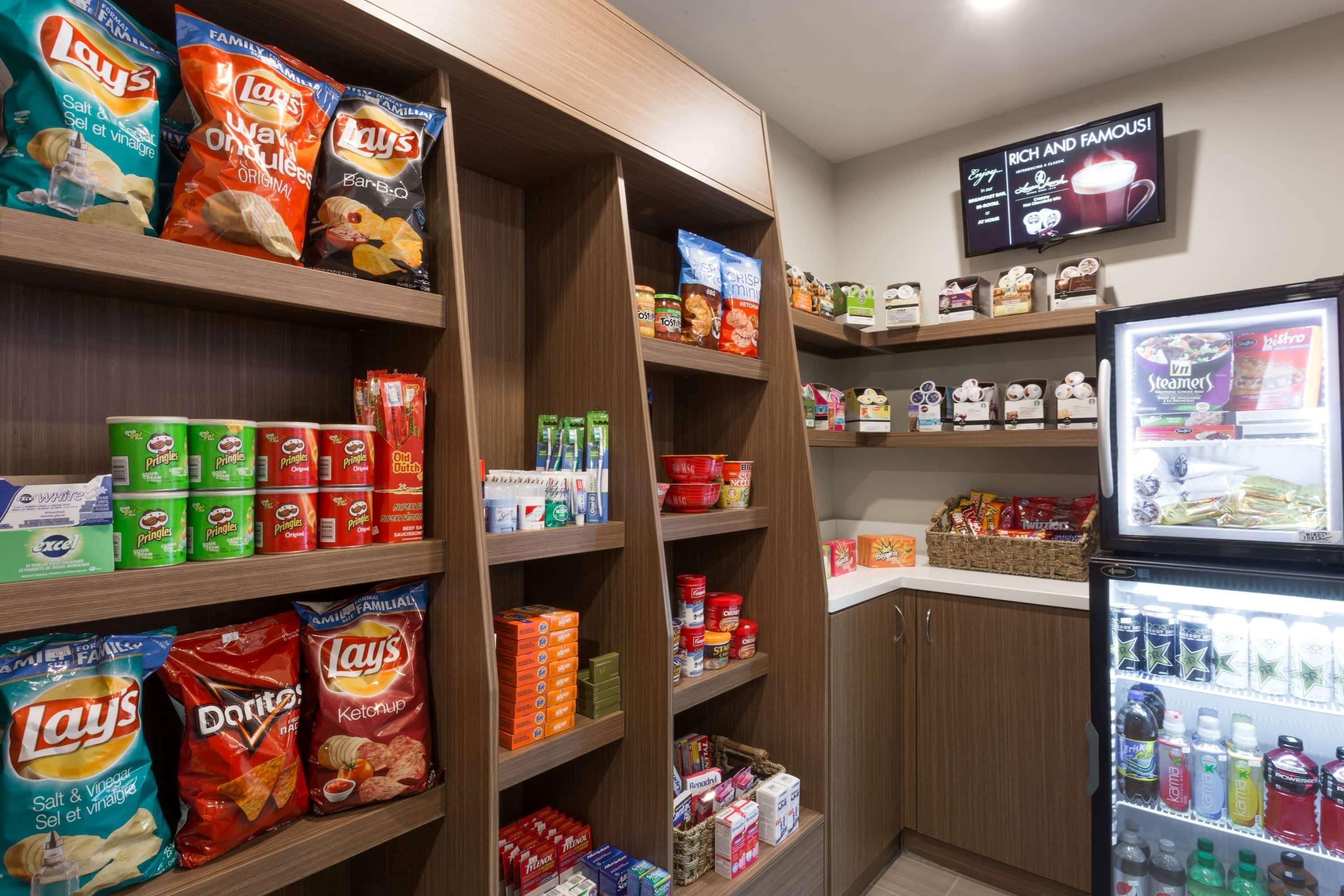 Vista Exterior Microtel Inn & Suites By Wyndham Kitimat